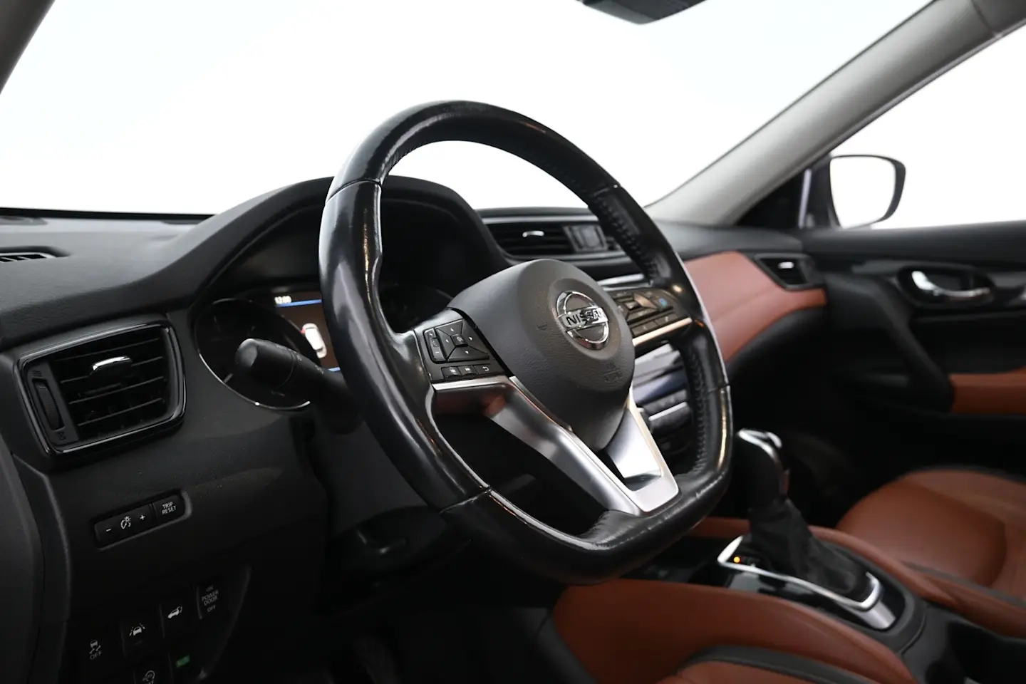 Car Image - 3WPh1JMfaxHasHj1VBHFCm