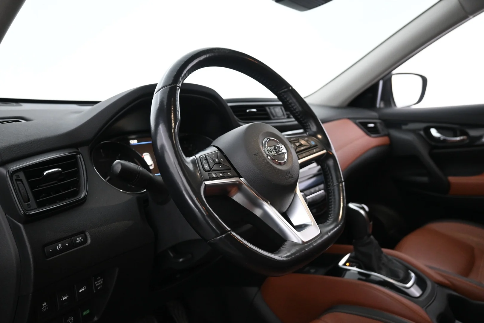 Car Image - 3WPh1JMfaxHasHj1VBHFCm