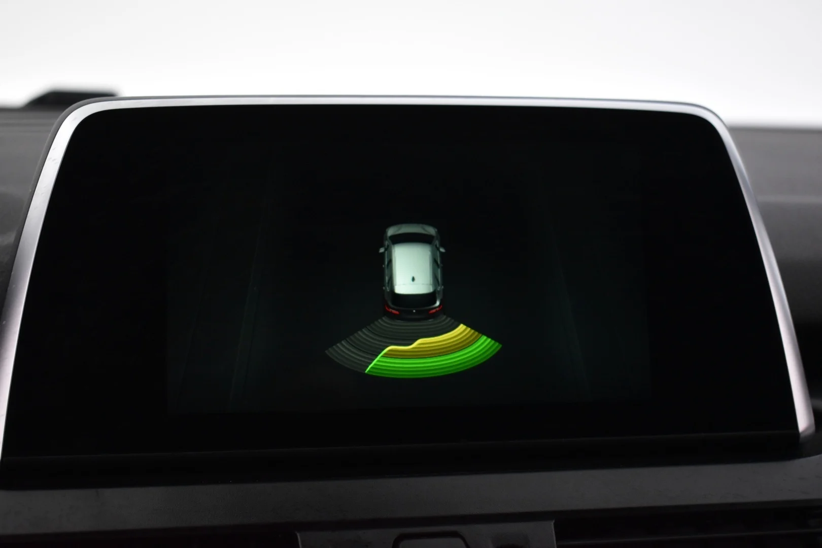 Car Image - 5P7VlIGcDAIPindE2jliFz