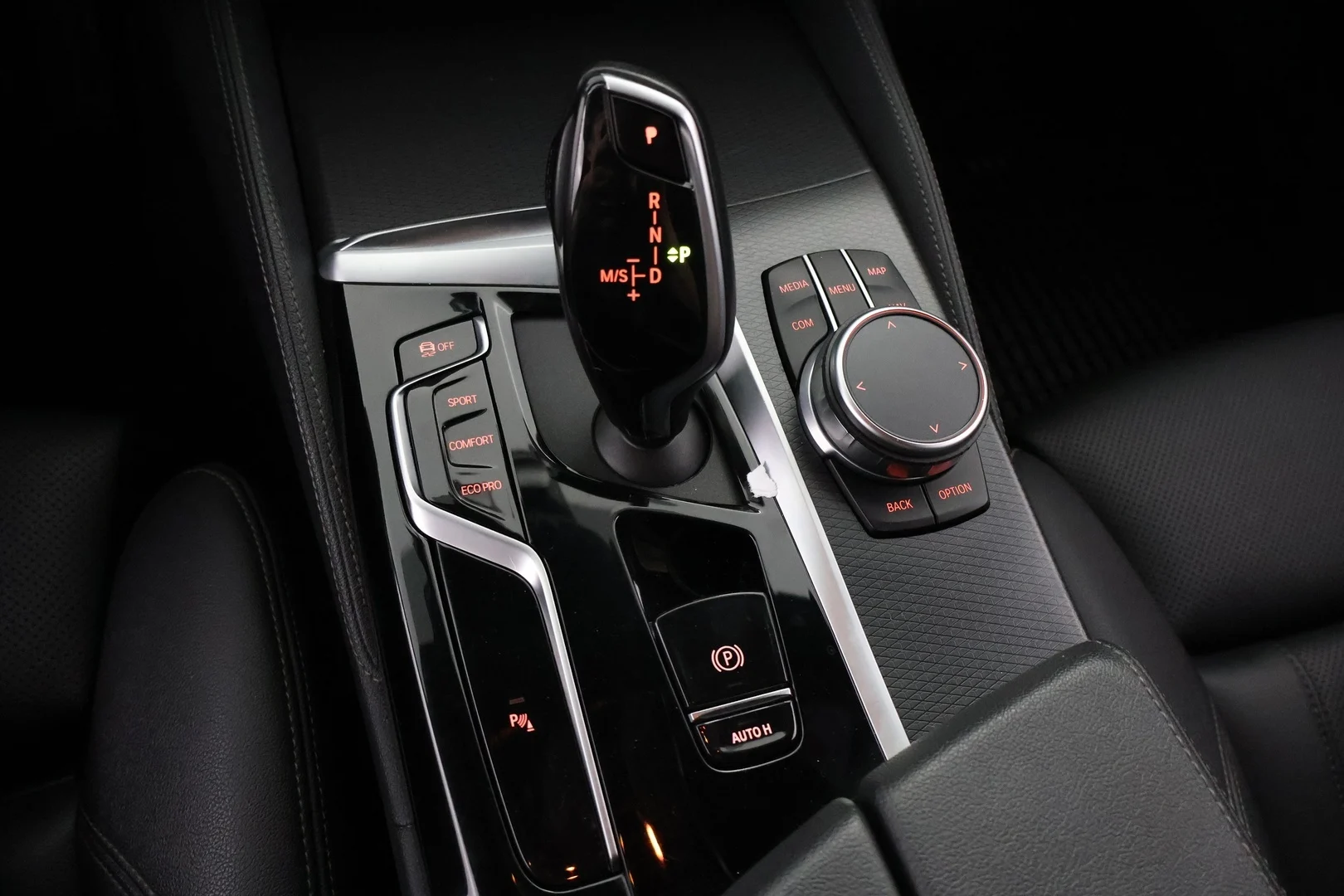 Car Image - 45wvZf5Z4Lr2syUms2CUD1