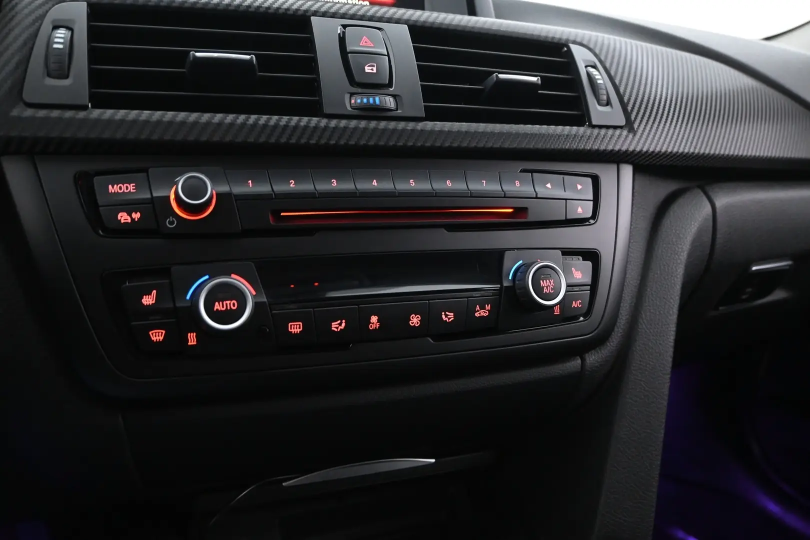 Car Image - 7MT97MbAW0URrDZC37RIU4