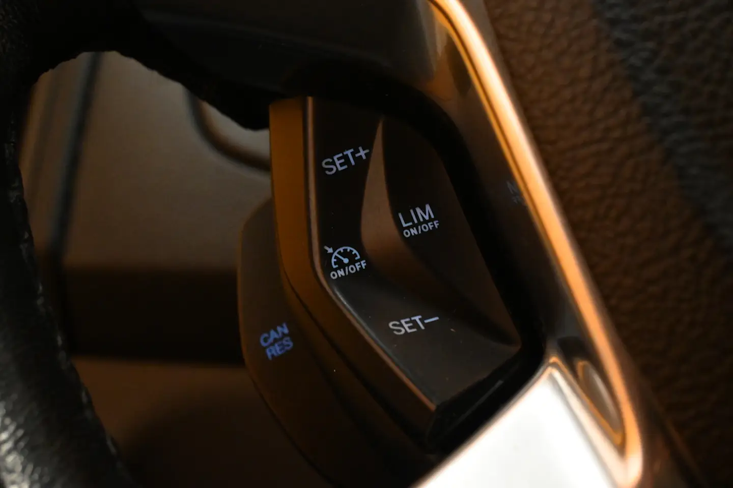 Car Image - F5h7l6V9IWuVzZnYklFFz