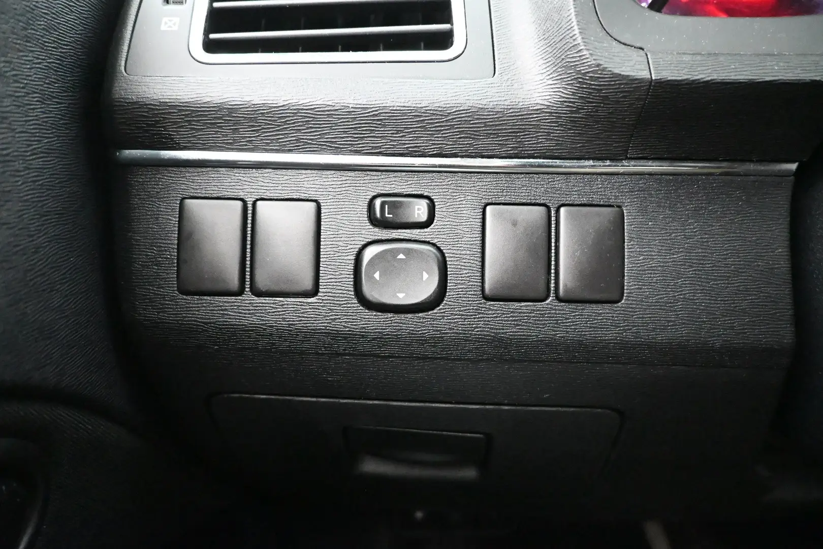 Car Image - 6FsD9h0852Xc6EBlCSSSan