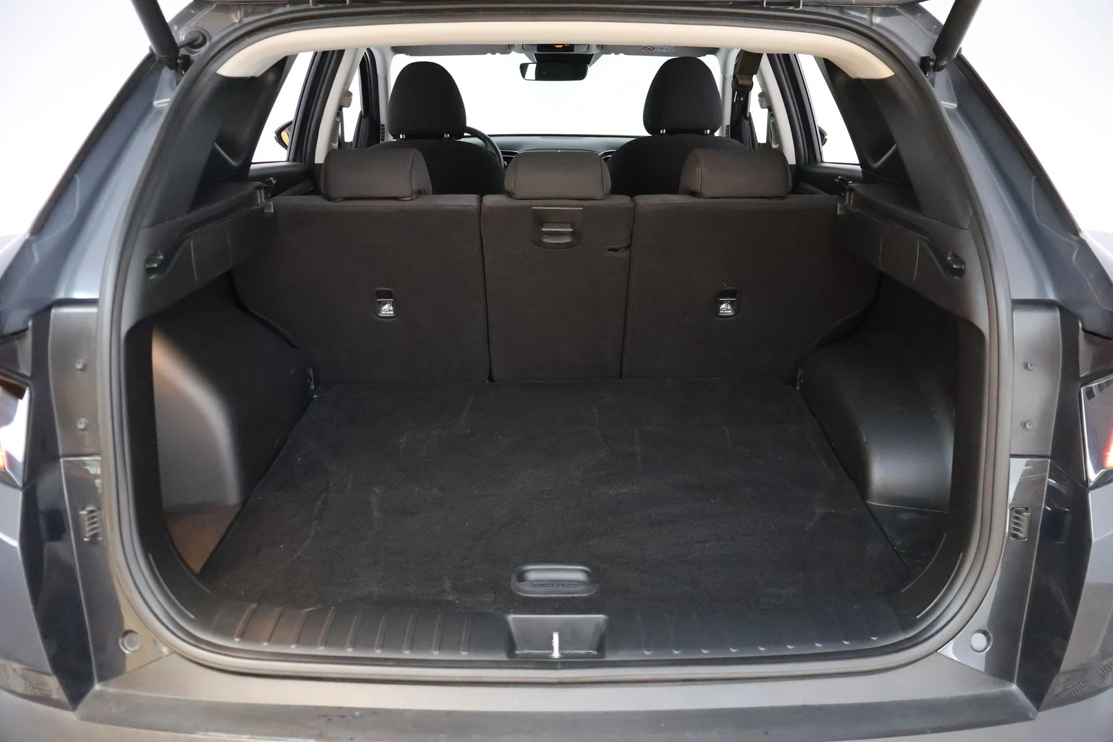 Car Image - 7FpeABFxTpyci8CG9GX01N