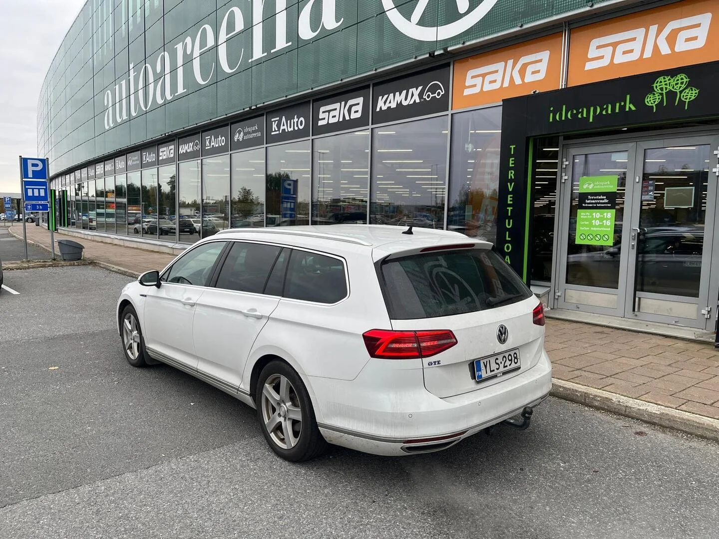 Car Image - 2iXDUA6RwtReVFI9J728fn