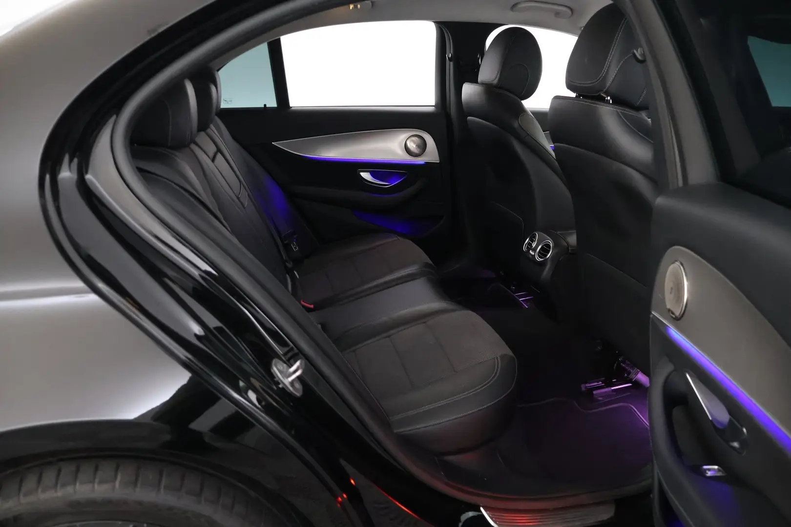 Car Image - Lrtfdro64OjXvkhplnaWo