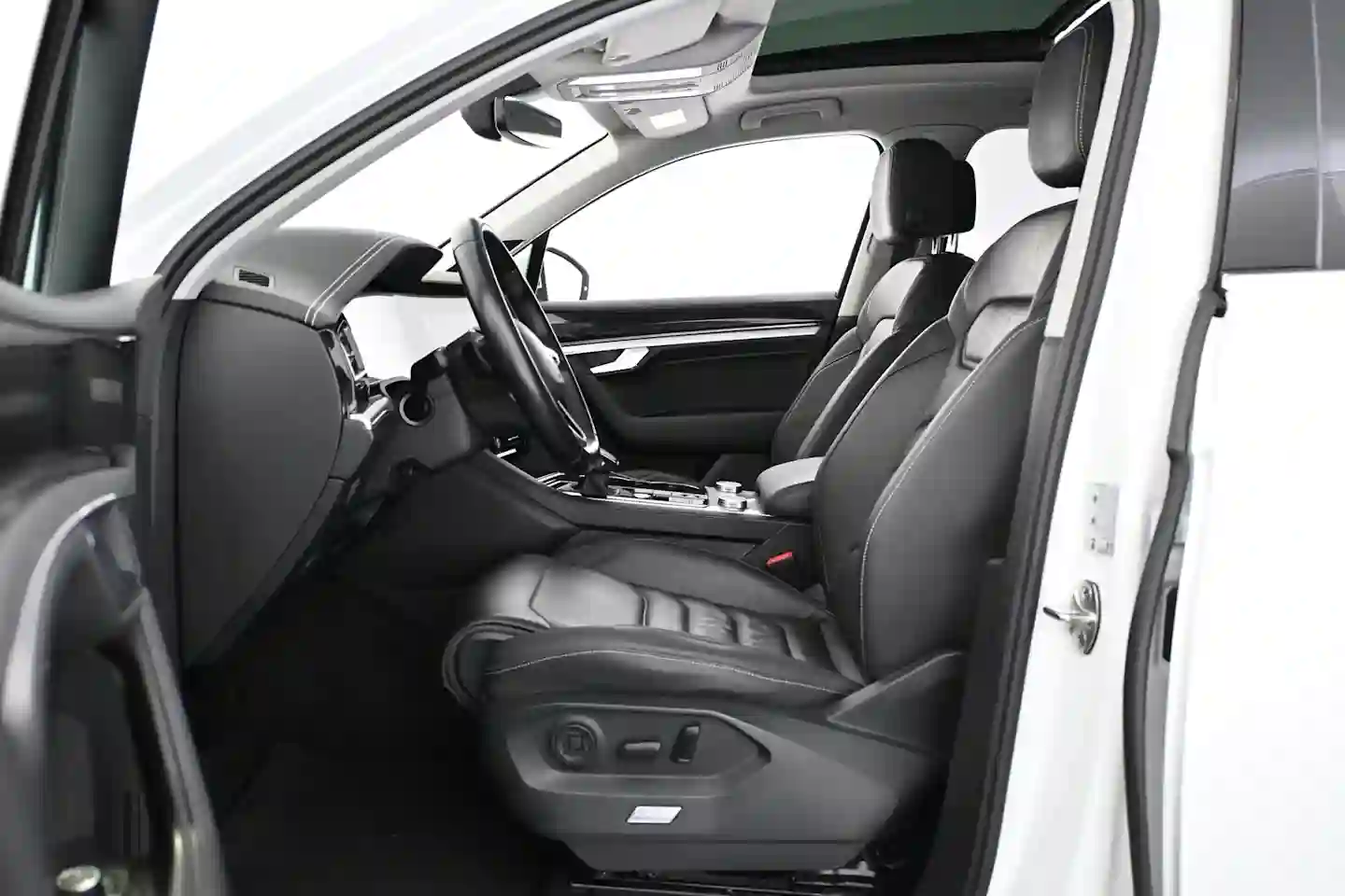Car Image - 34GHuz6izc45g62k3u0Gqs
