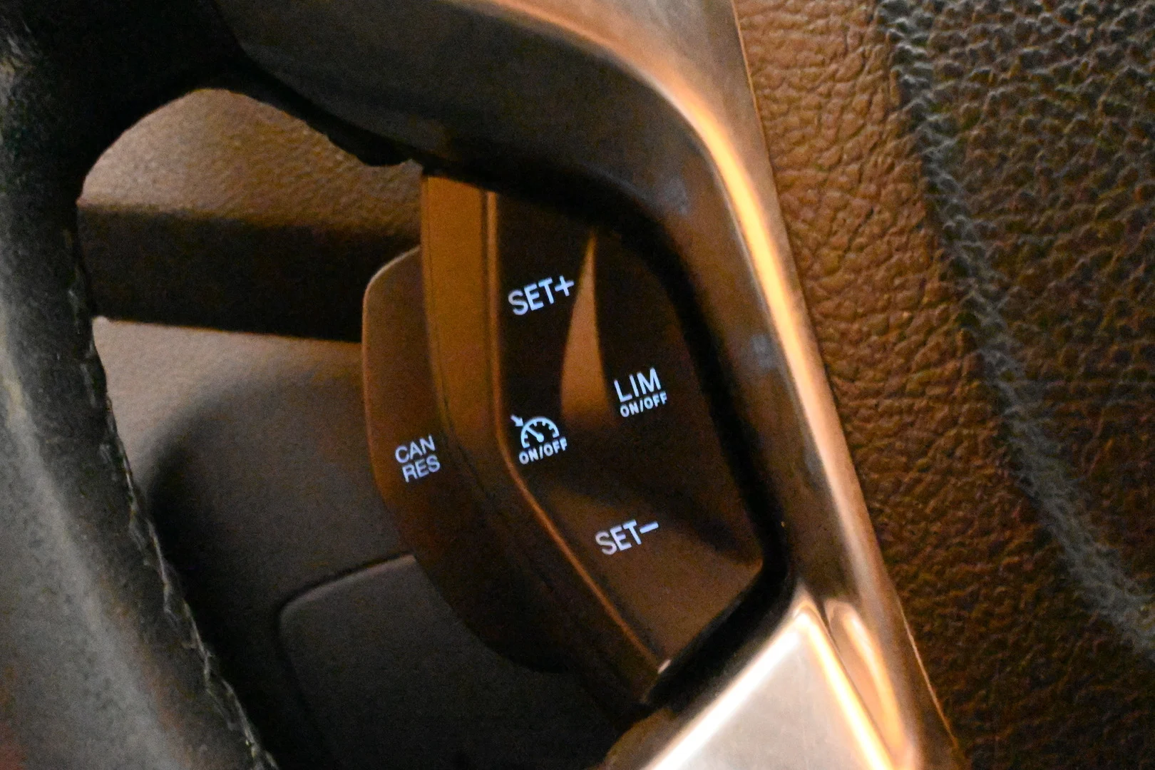 Car Image - 4VVk8ayleQrL959MWP47vx