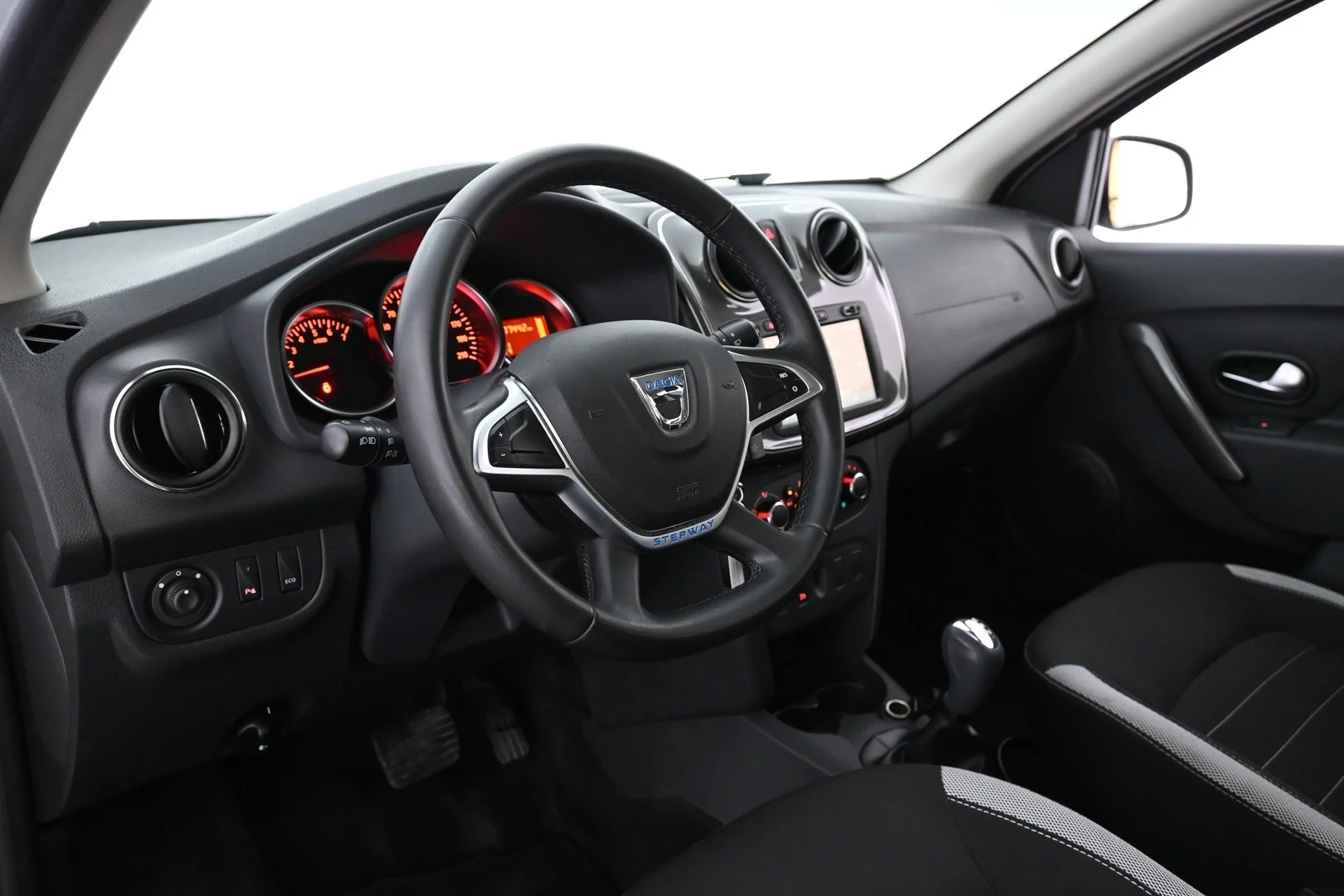 Car Image - 29OBvRnkq38cePweFry3Zx