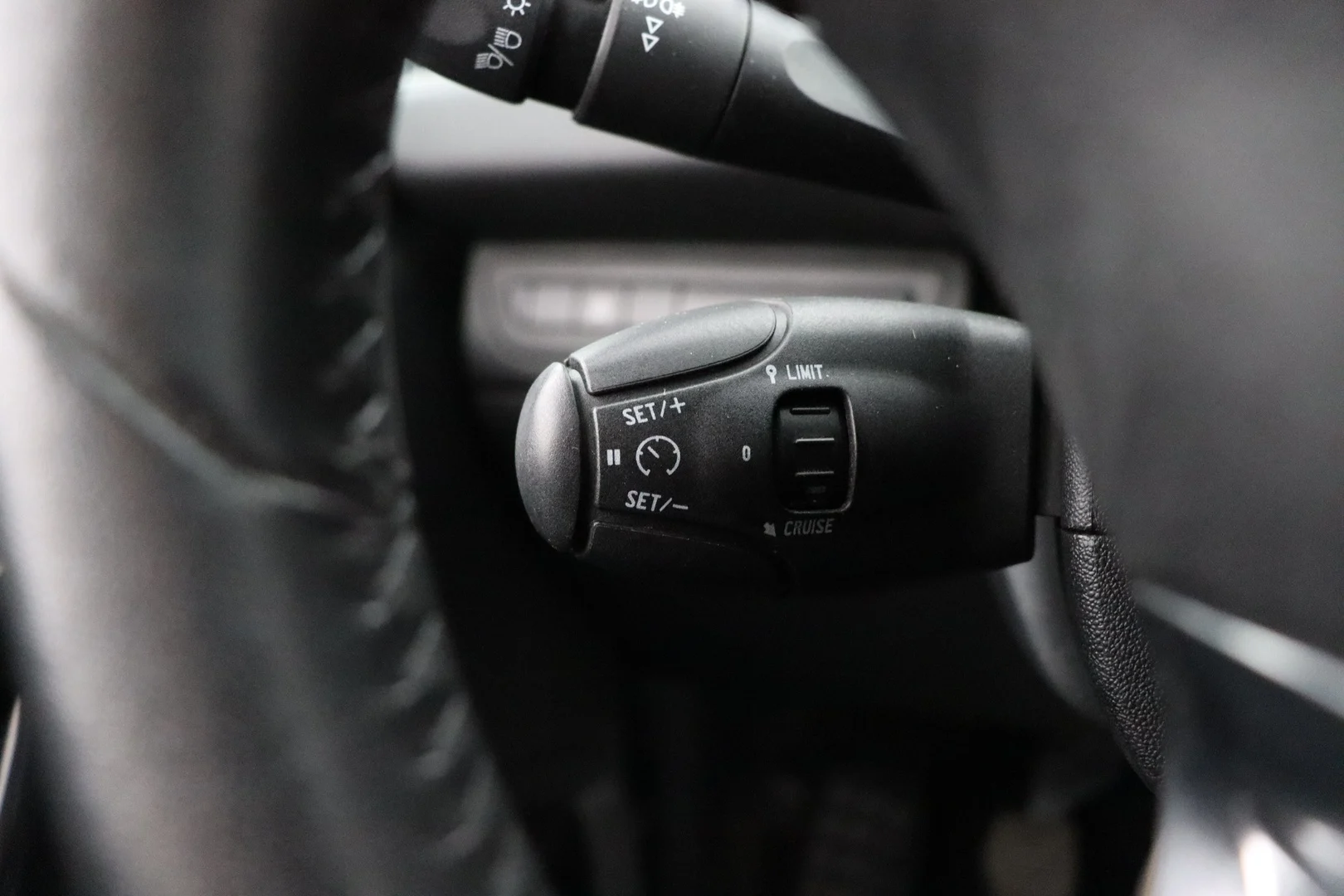 Car Image - 1Q6L3dkXDxAHghwNngaJ67