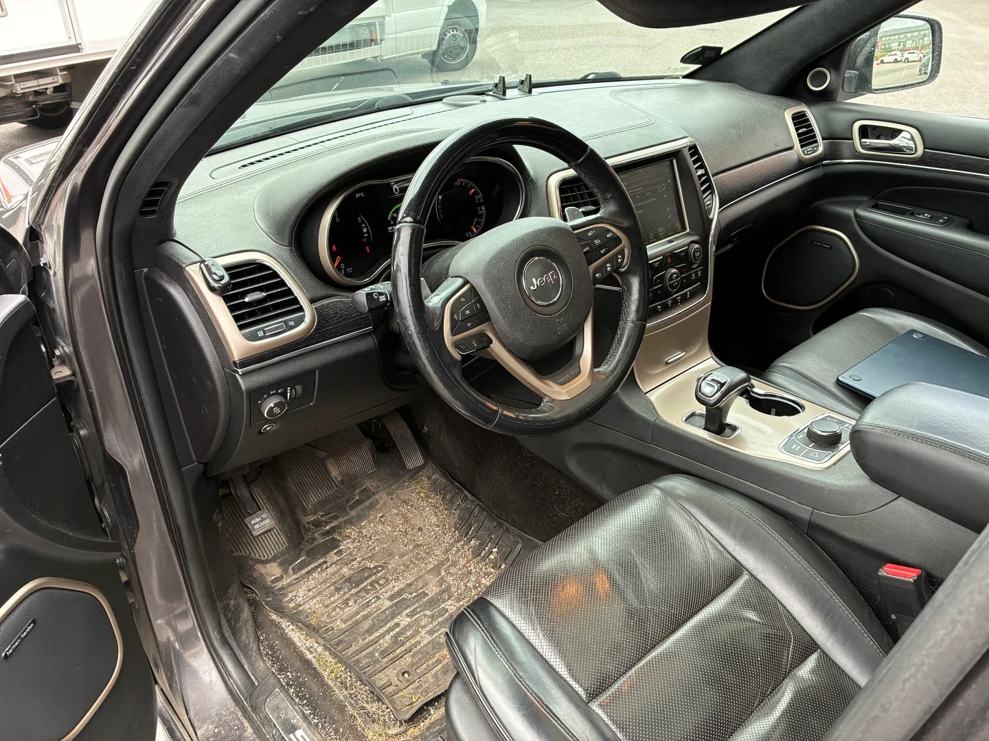 Car Image - 1GE9GrpesE0mGU8uYzV9Ds