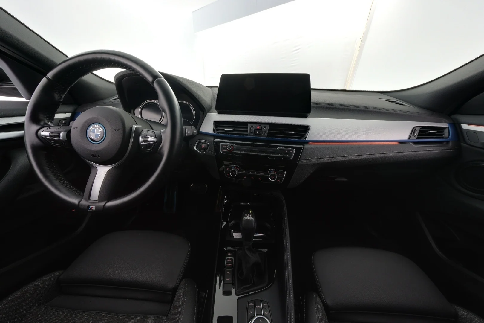 Car Image - 6dHHStFyhSTMvLgzoeQBDR