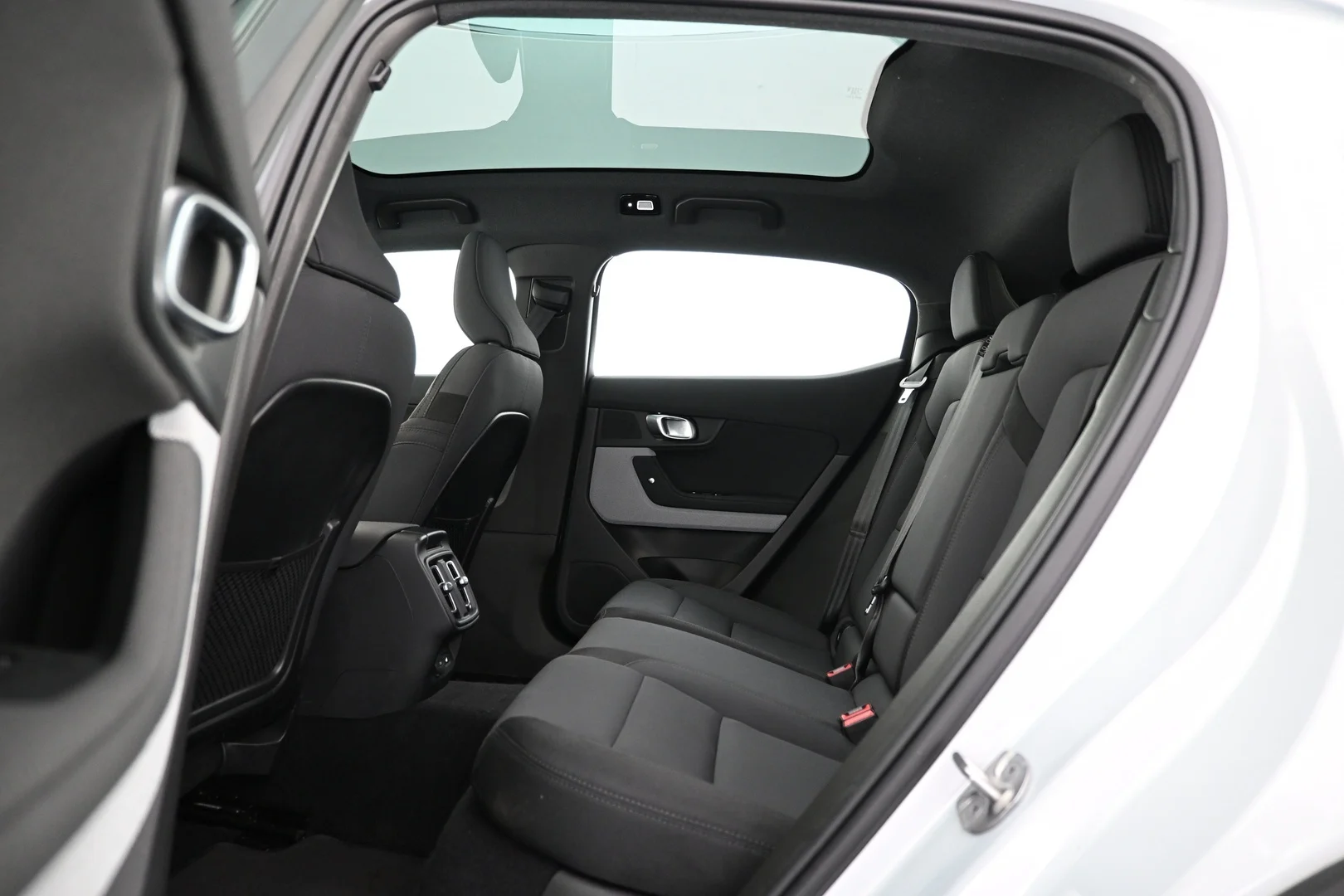 Car Image - 1DLlgE7G9BsL4TkneoYqtT