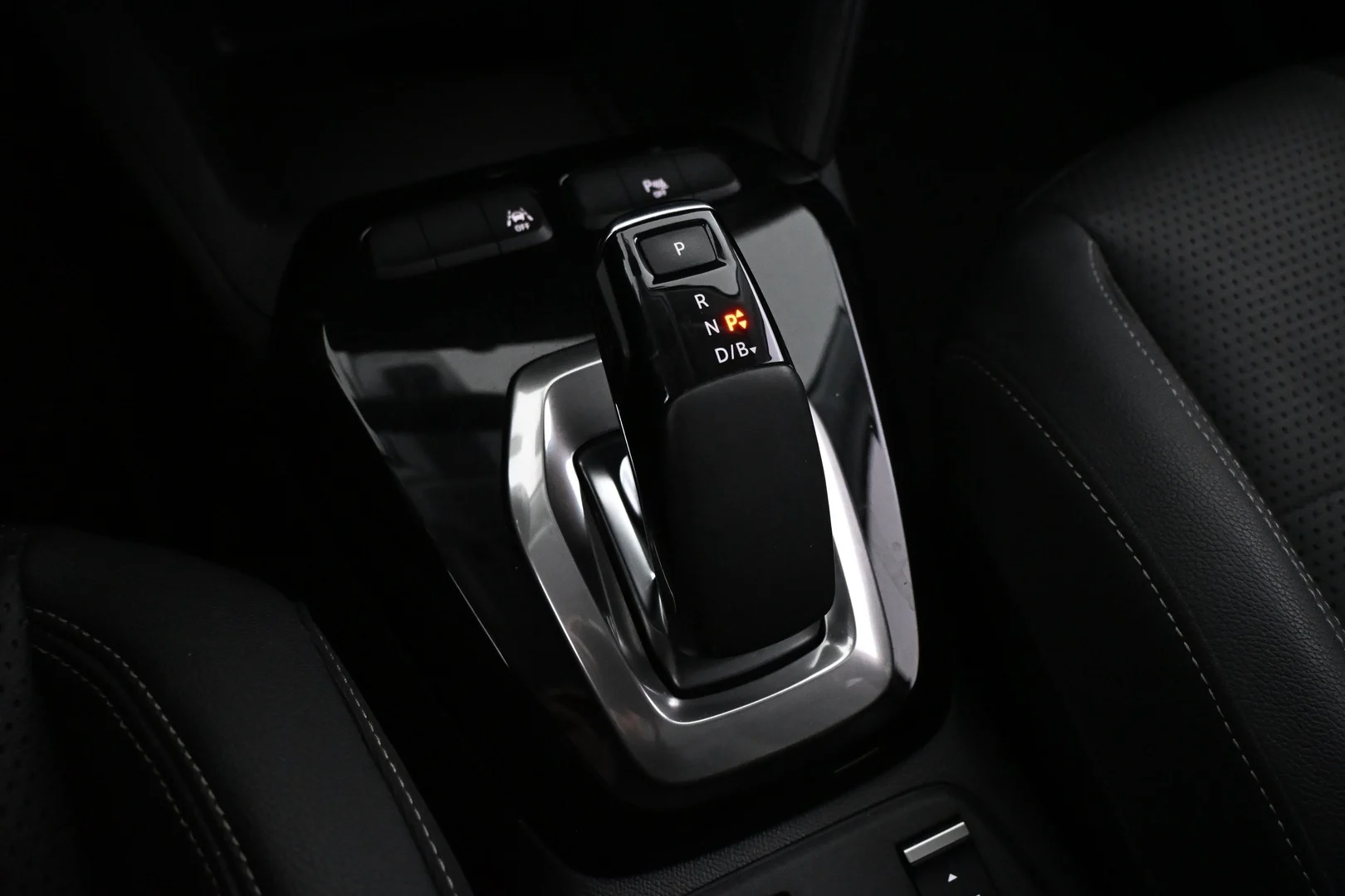 Car Image - 18XIqDCMN6yVPrFv7ybYKy