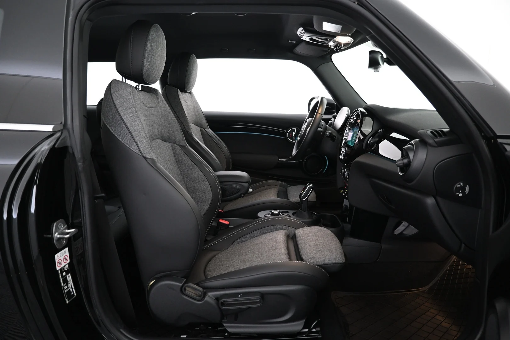 Car Image - 3FXpCFfengIY4ogoj0kYN