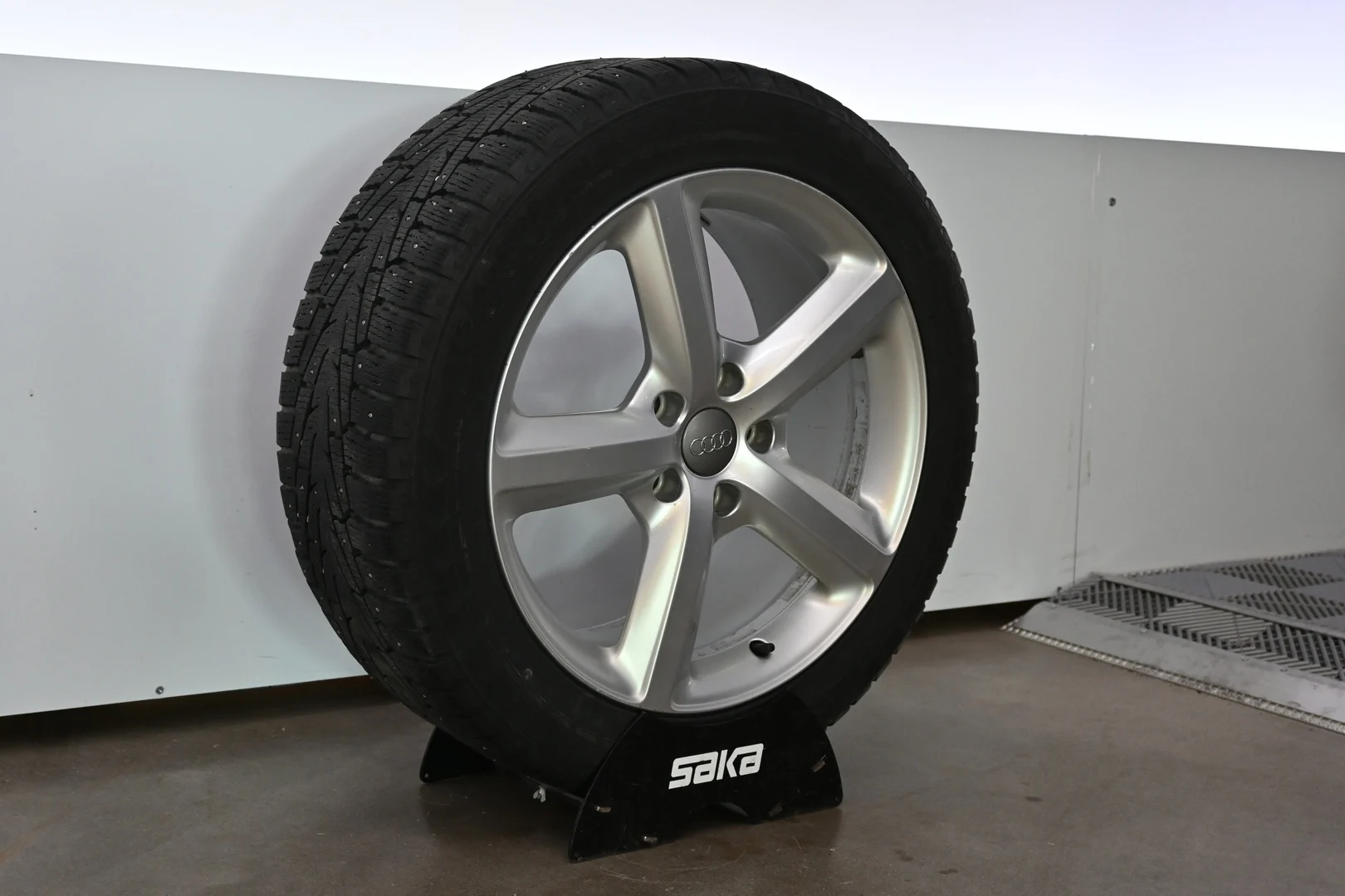 Car Image - 36KJjv3ftI16k4BrkRz7dI