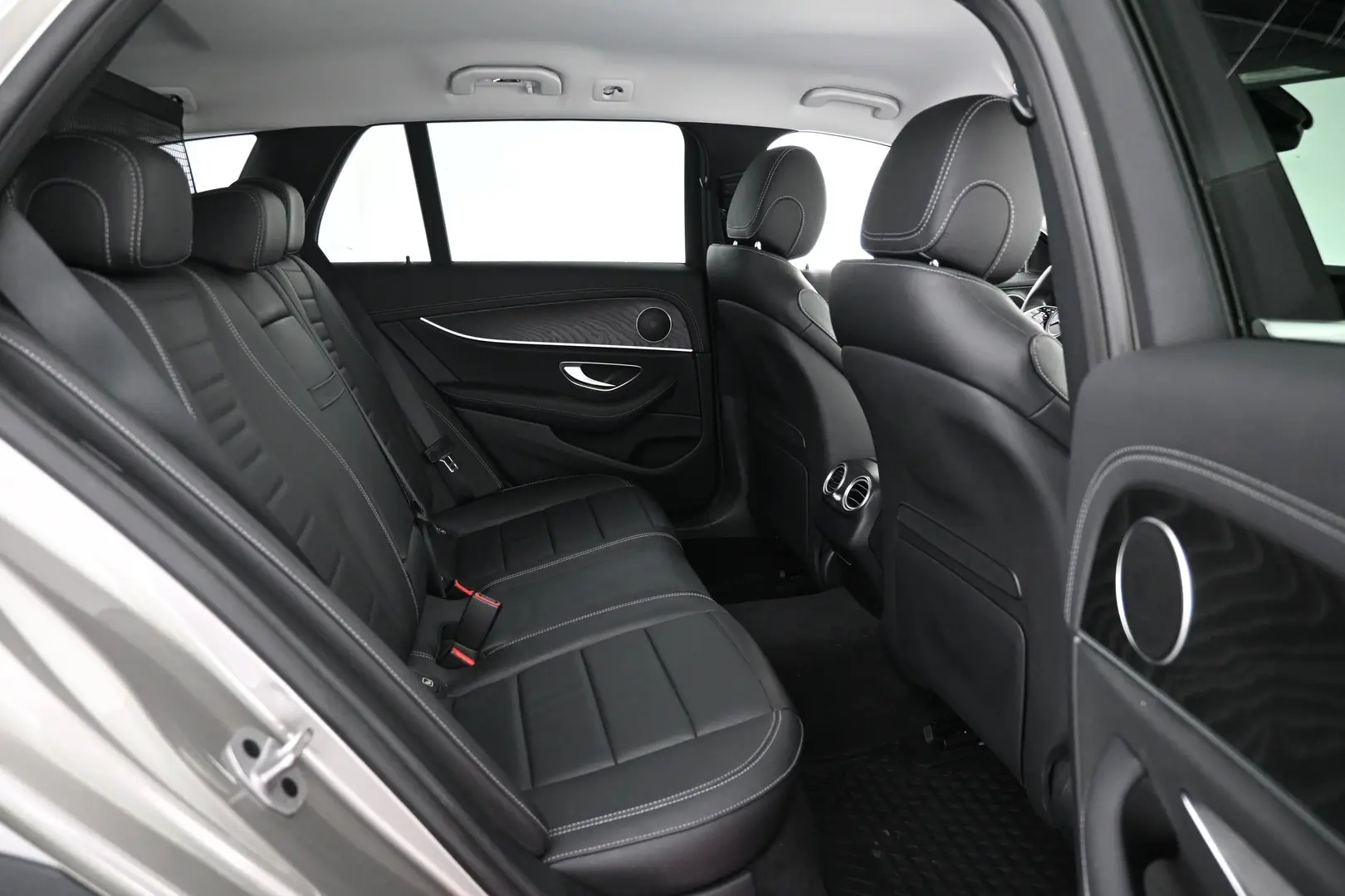 Car Image - 2CqXv6MEag7Aj2L95We0Ph