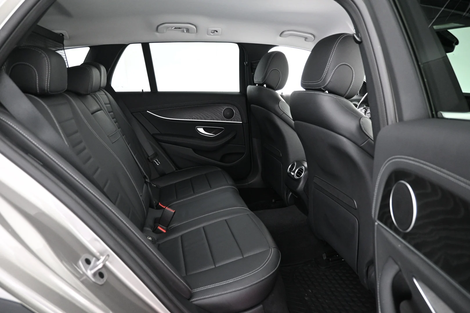 Car Image - 2CqXv6MEag7Aj2L95We0Ph