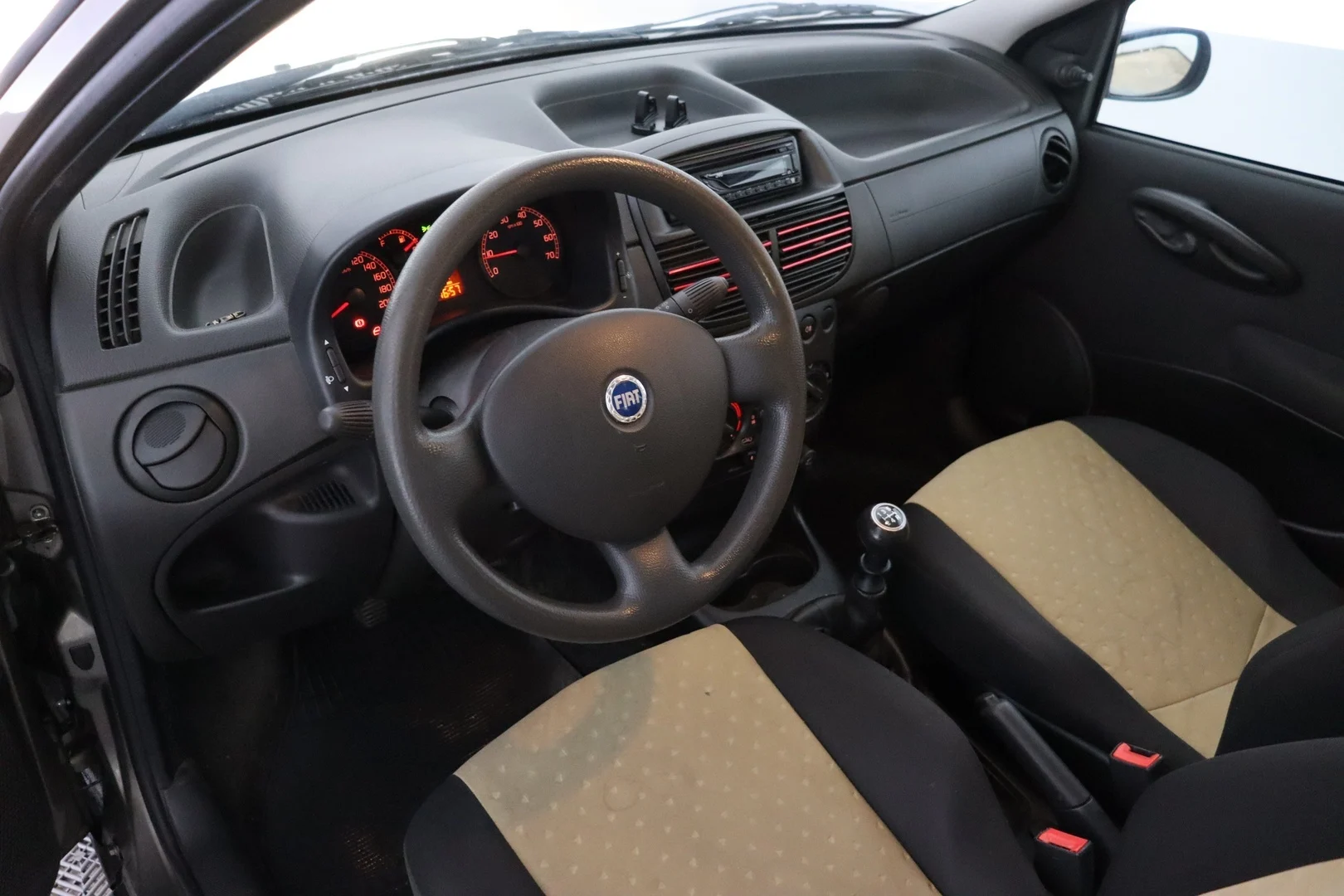 Car Image - 2XH6eKNKSVOaWkEZ5KpLzX