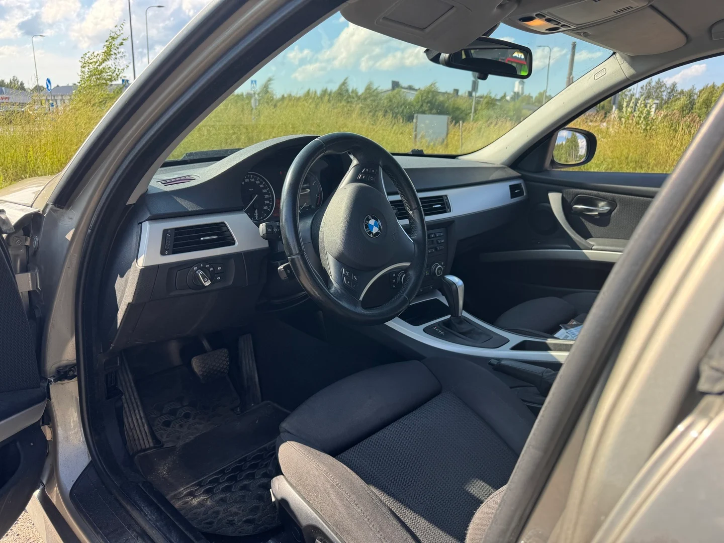 Car Image - jWvawT23Y8BiooU22xQDv