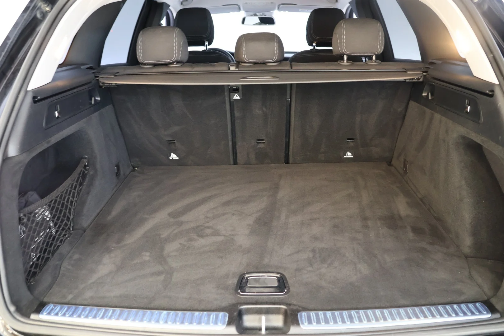 Car Image - vHEJ8MmtngngU5y10yVmE