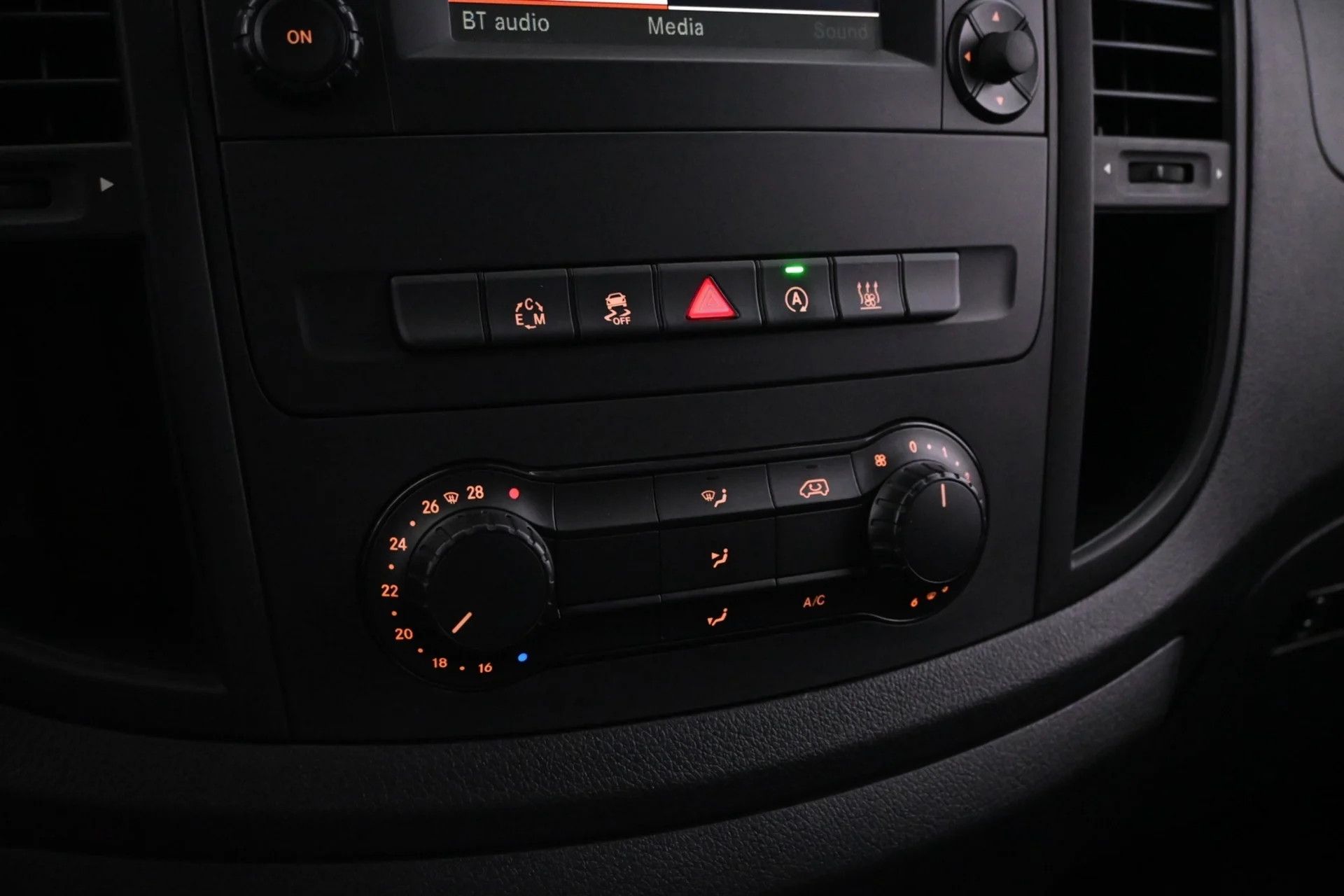 Car Image - 1RsZICwXr0TcdMGIeNj7sg