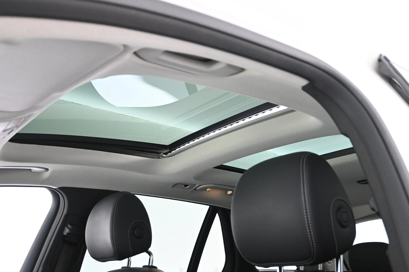 Car Image - 709QXXJAbLGCeKqNQ7FRco