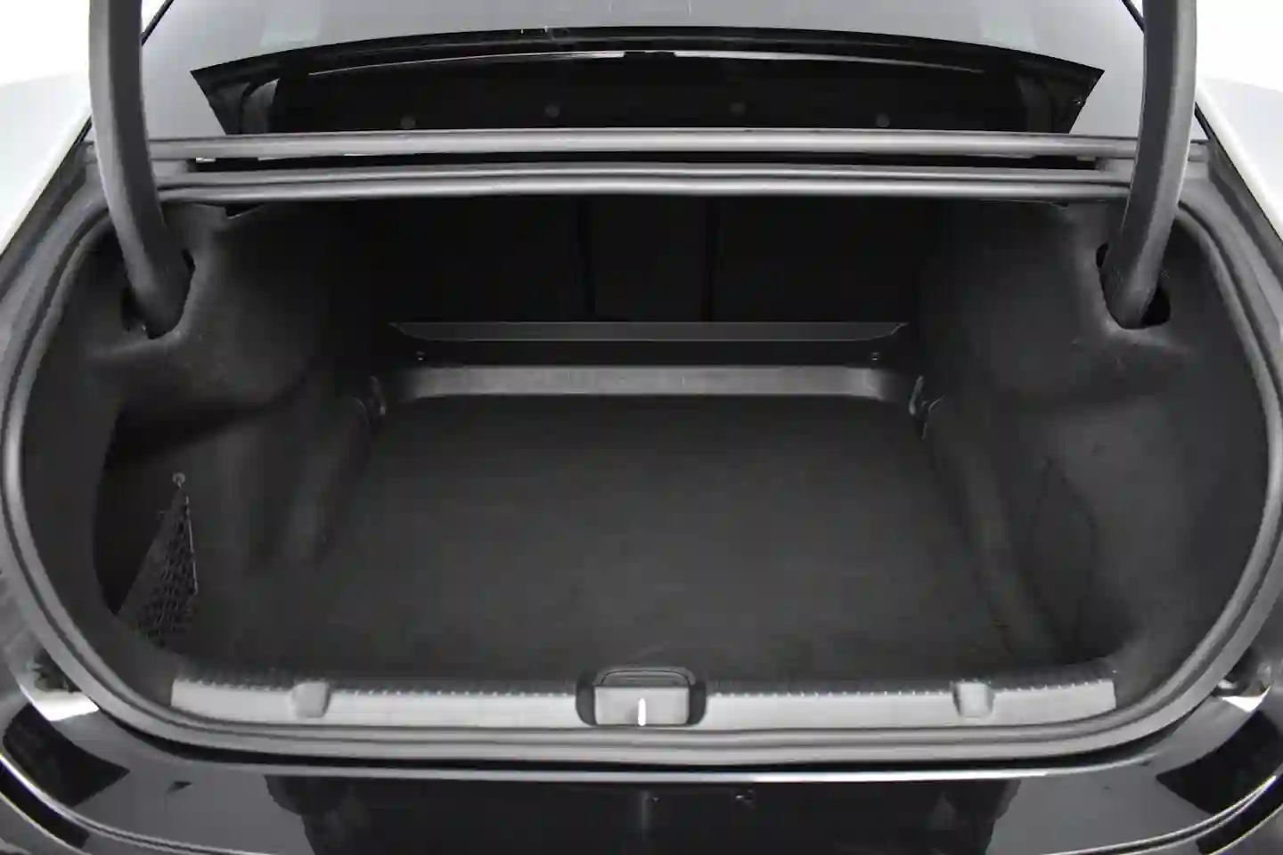 Car Image - DWzuOdhHX84dKYkYqVxia