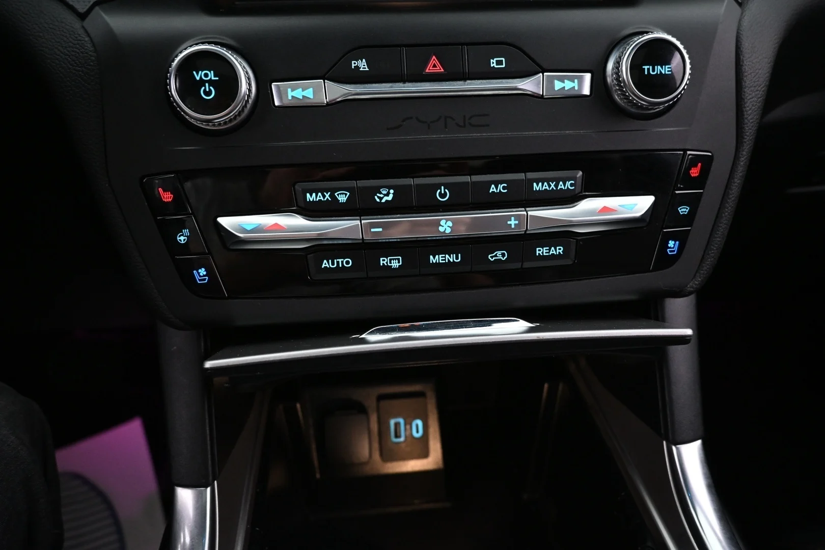 Car Image - 61DUghEWp2shIOSC7s69kh