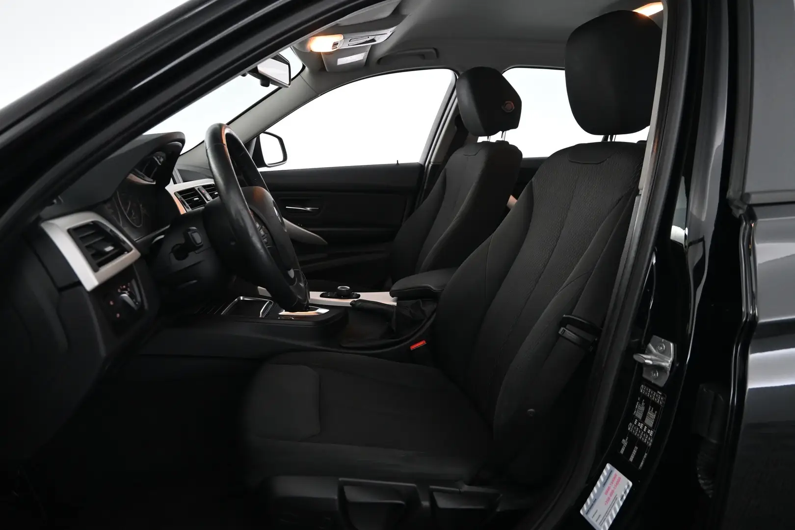Car Image - 2nuCzqbDyf6WphJR4p8GSh
