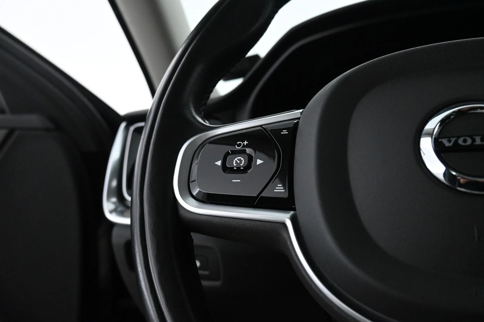 Car Image - 30IEGZM3pMXSMyfrTDbfff