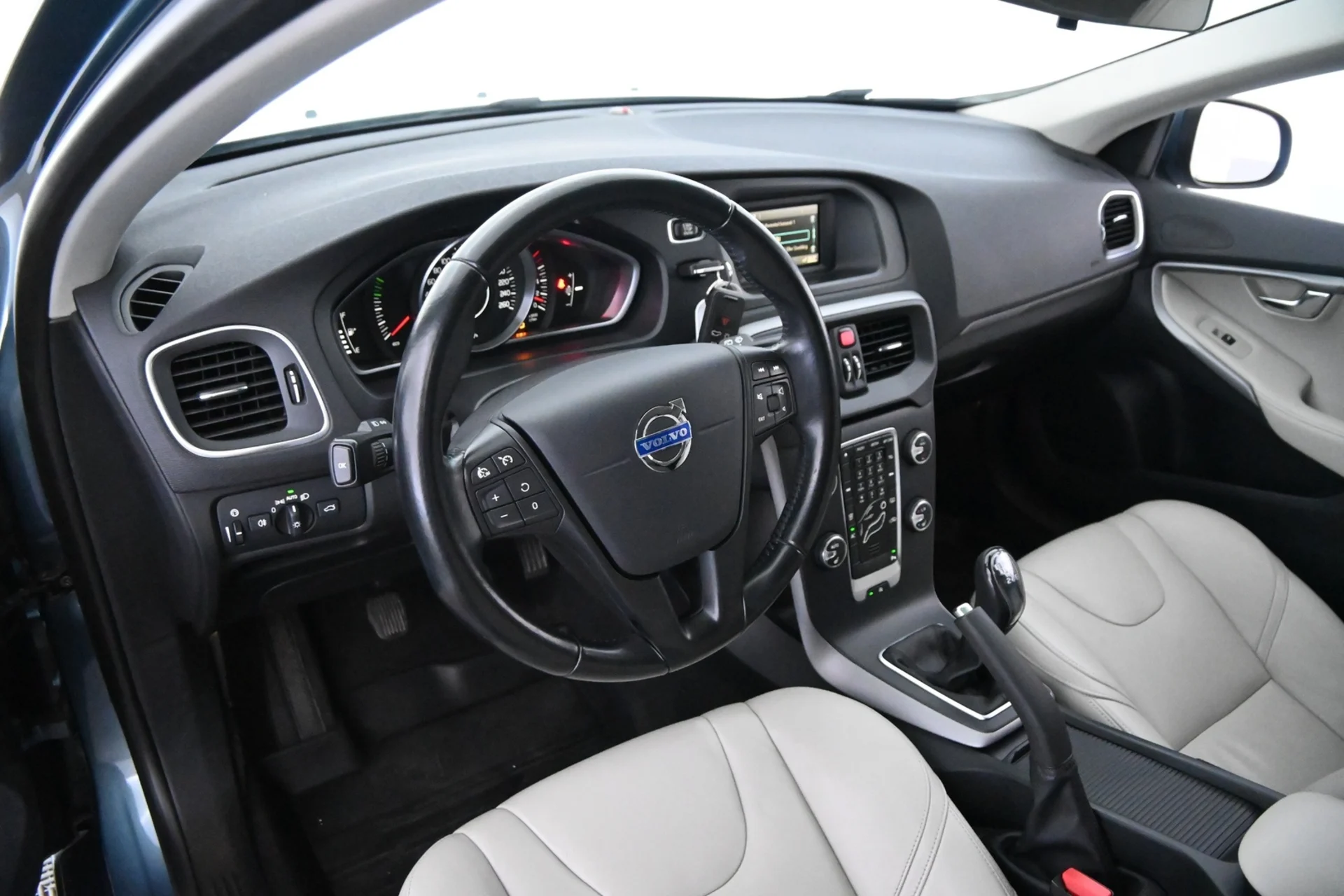 Car Image - 2hT8tpqmQKyk5QkfZNOWdt