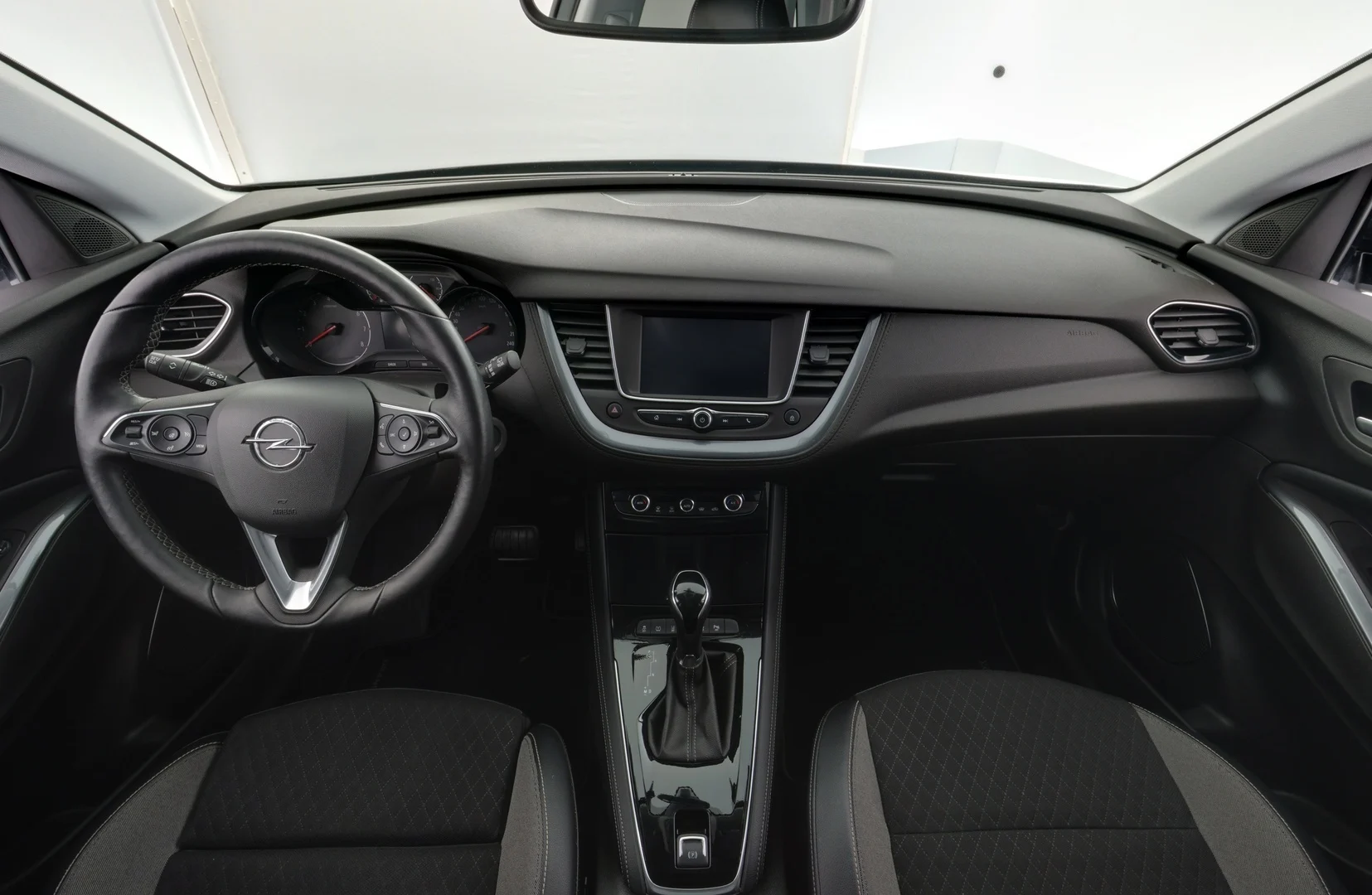 Car Image - 3XTe5u854KaV1hoi4eLIH