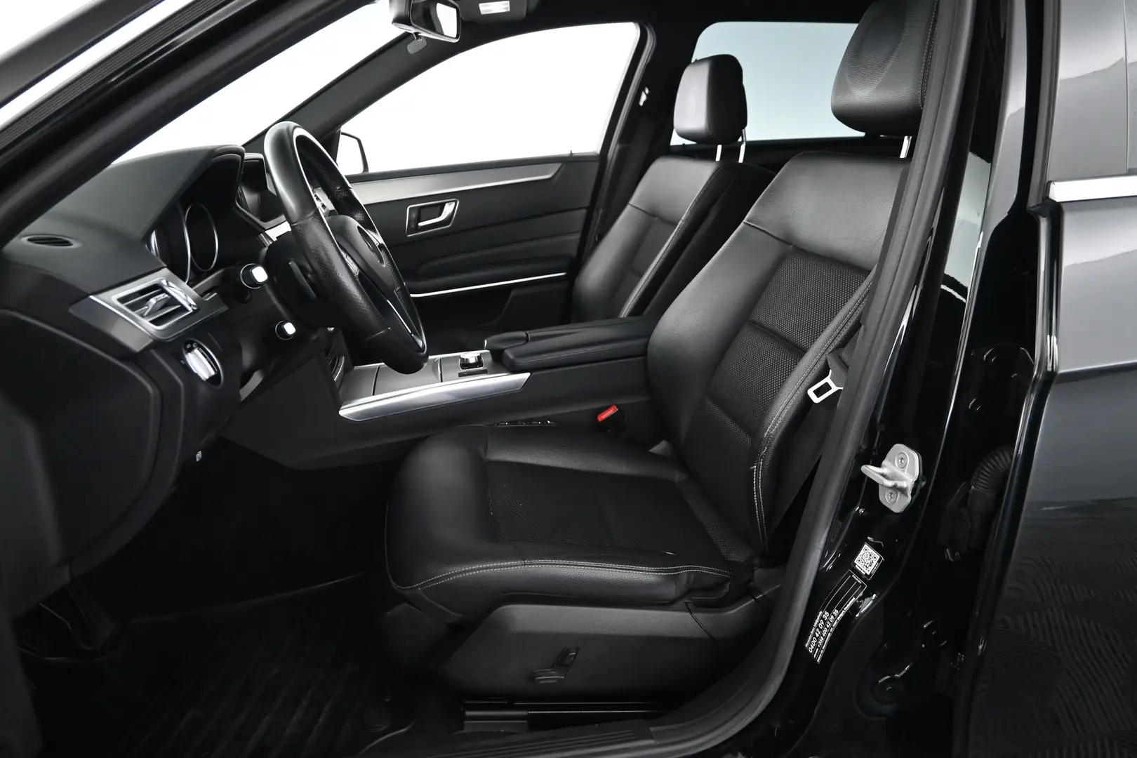 Car Image - 5elYf80JxuBhuMjtxi5uoS