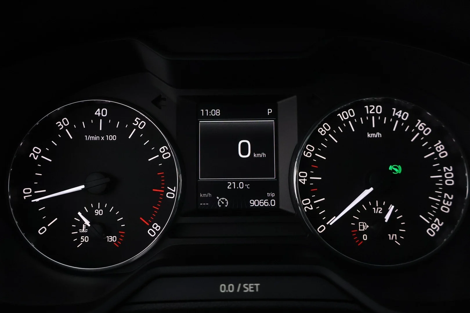 Car Image - 6Lm6AhTGhhcbybnQITl4iu