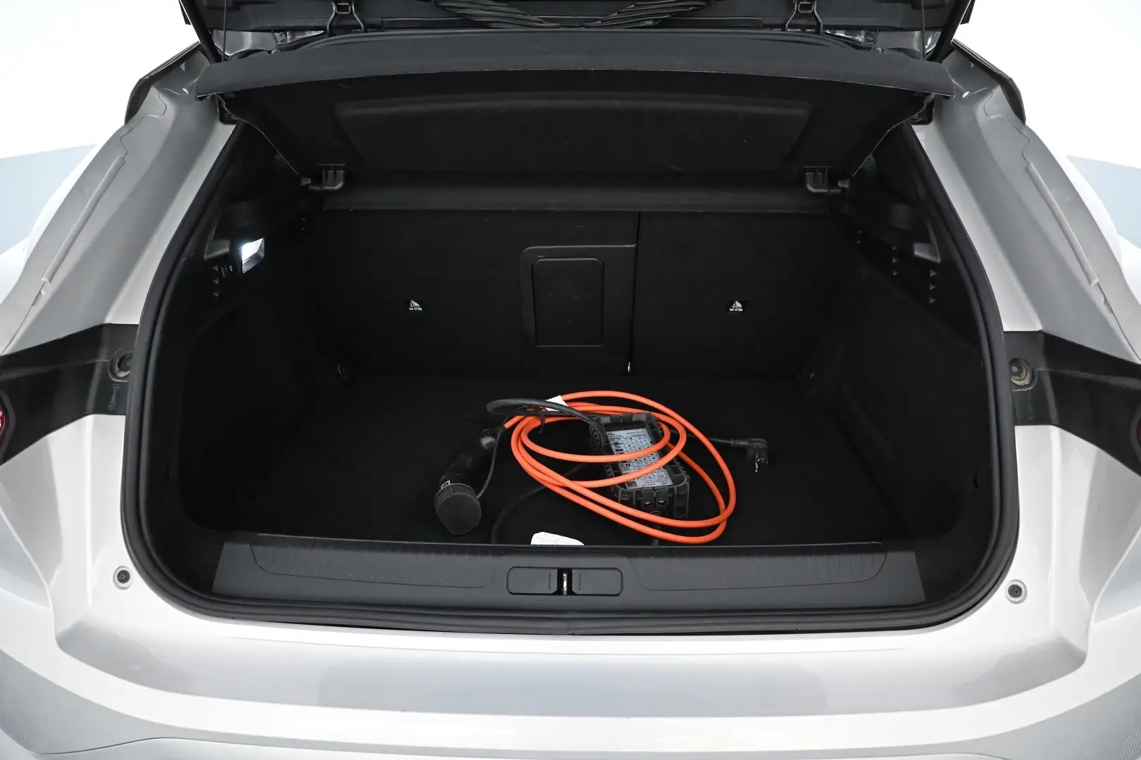 Car Image - 4r4IsfMXD5sW6aJBjMOv4P