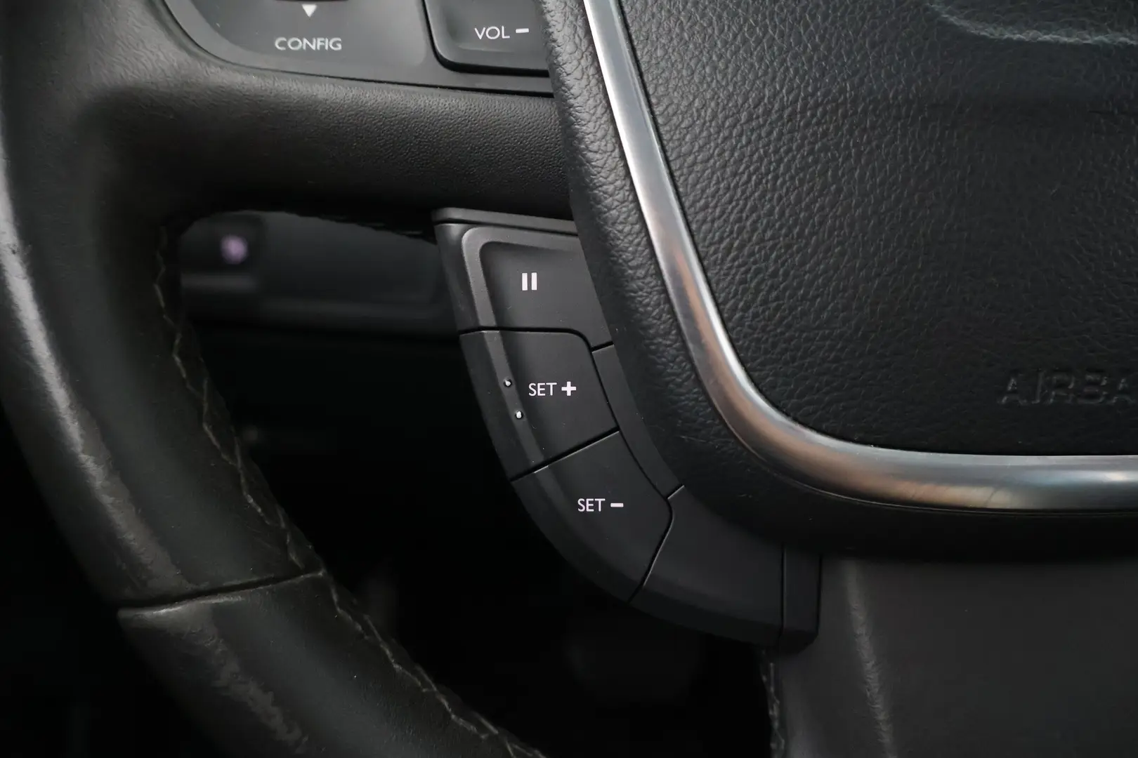 Car Image - 7cUaBEUeztWjehVCe4nRNX