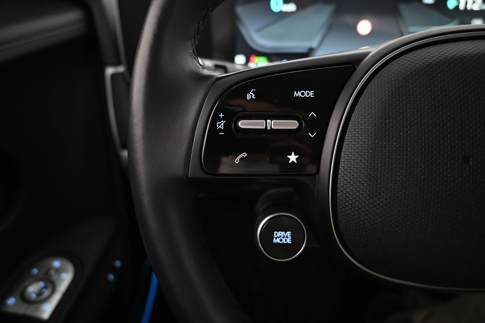 Car Image - 46uEWryf5h9j48cRdEV9U1