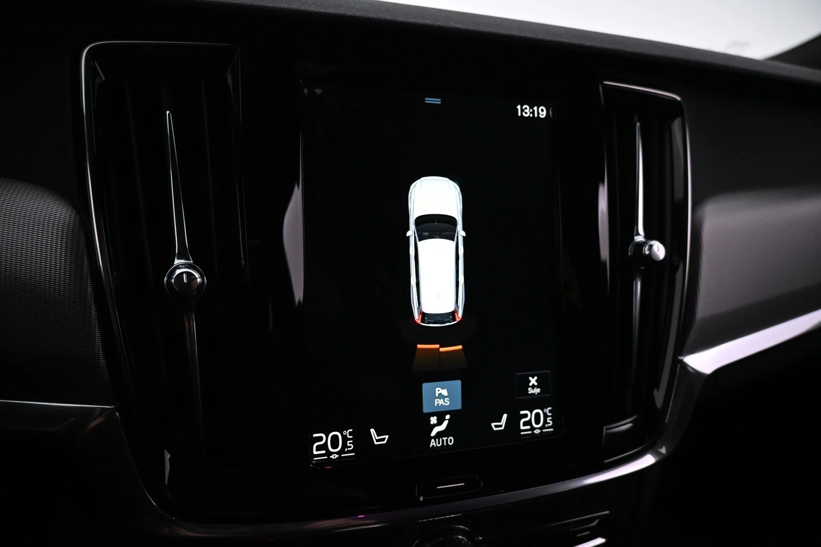 Car Image - 54Lg1AWJt3daw8pv0ksRiT