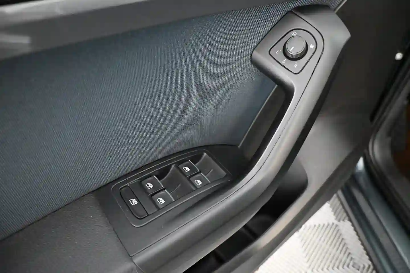 Car Image - 4oGaVHTOLETGPC51V91q7m