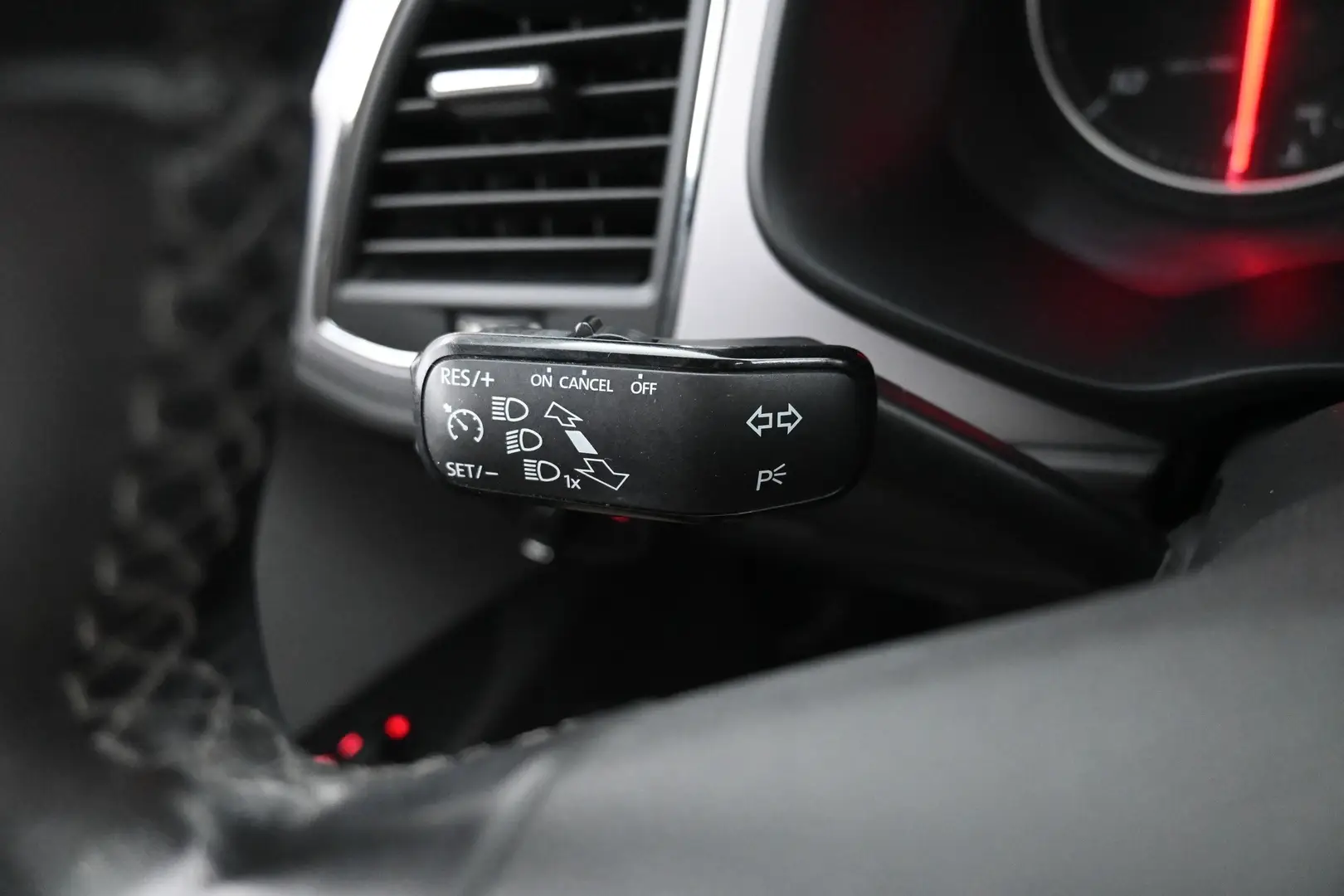 Car Image - 3LmXBJKVWY0RMYwIldJ1TZ