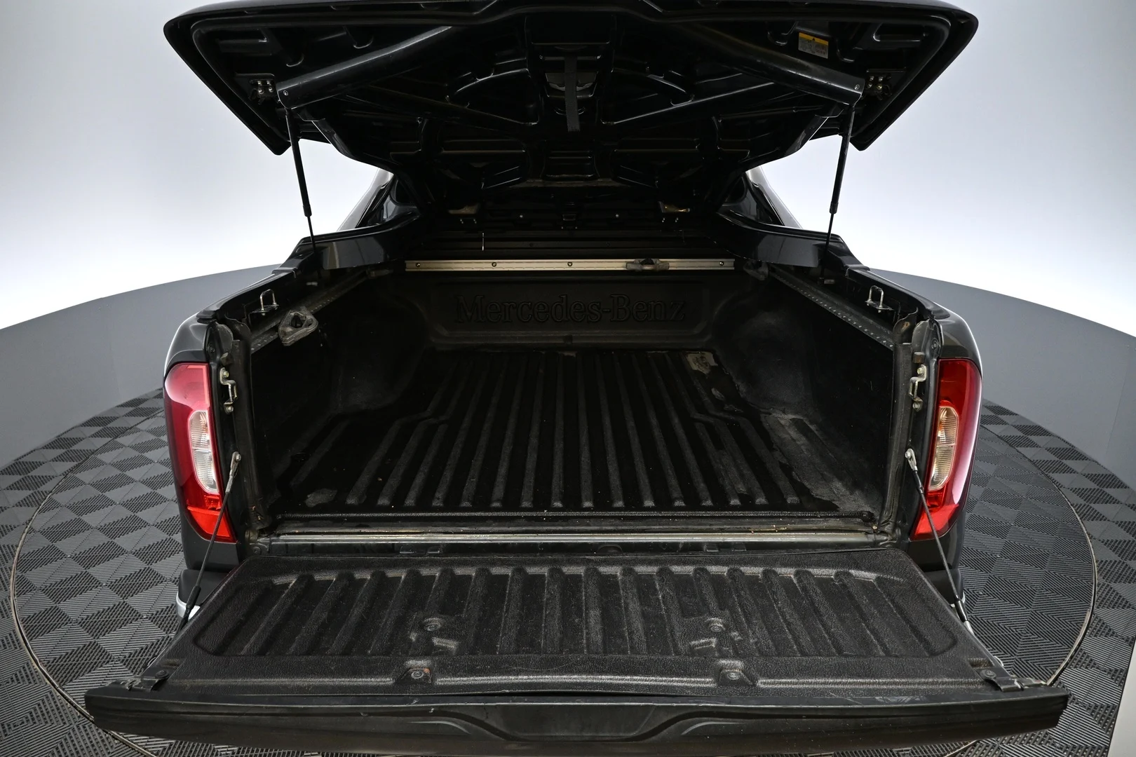 Car Image - 4rOV9sJswfv7s9RLe1dk7m