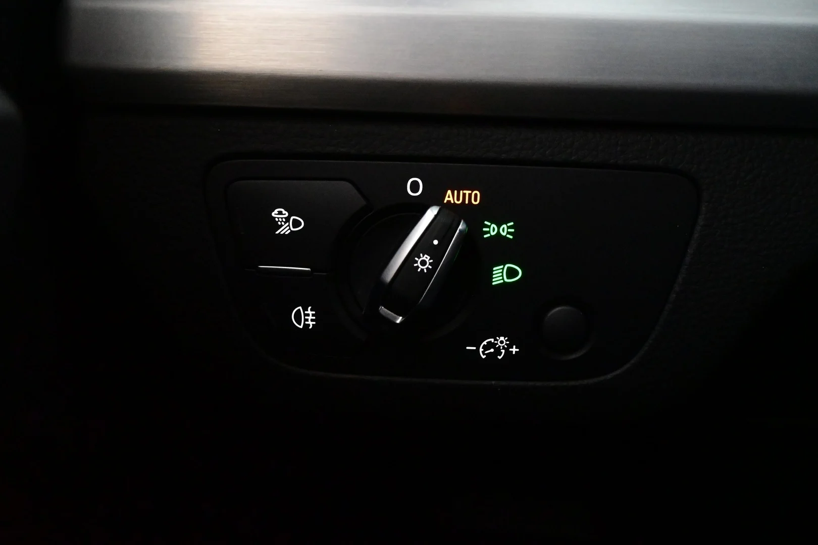 Car Image - 2LaAzPFZH6mEj3ceNtOOYl