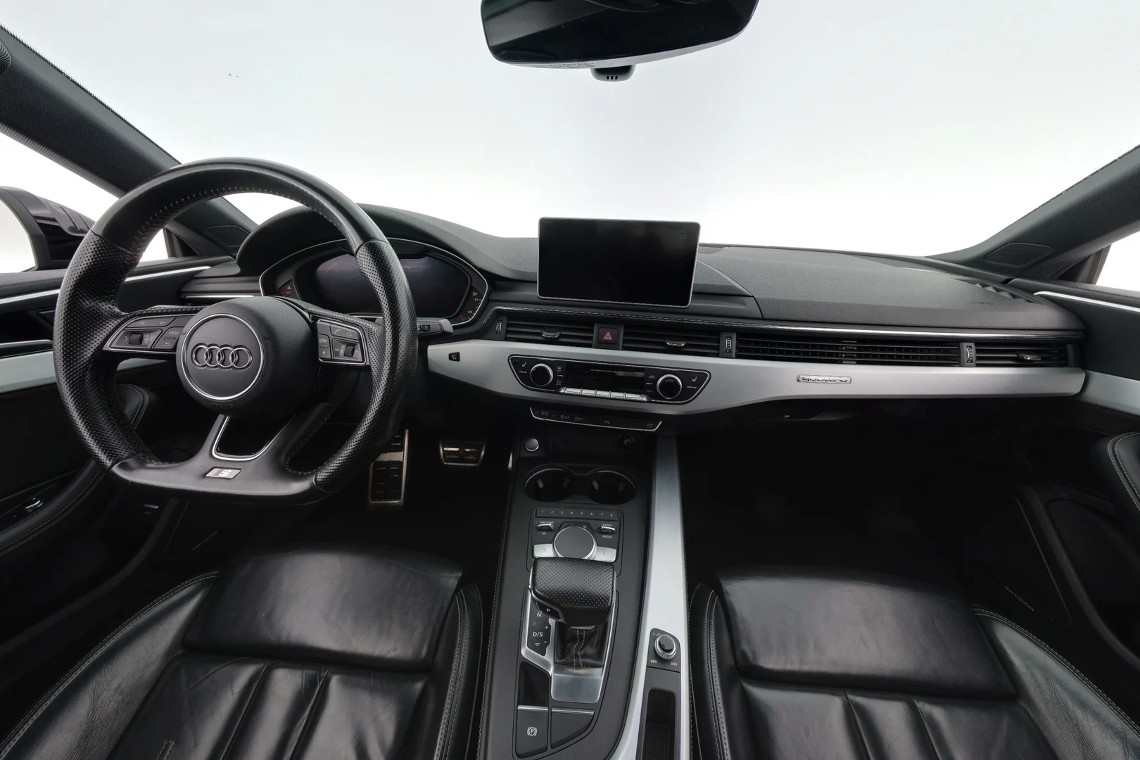 Car Image - 6TQlLY1hvzzeoMHQc2jJX0