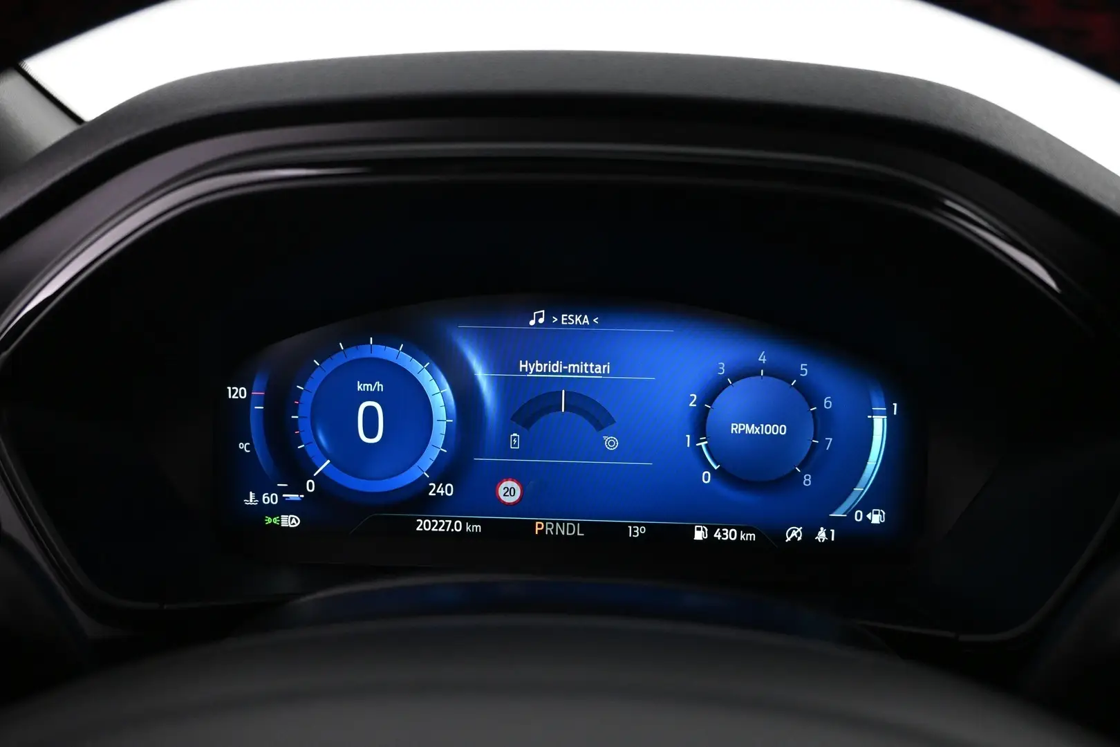 Car Image - 3Q0B6ZzEMtaUoq1jWaJdaL