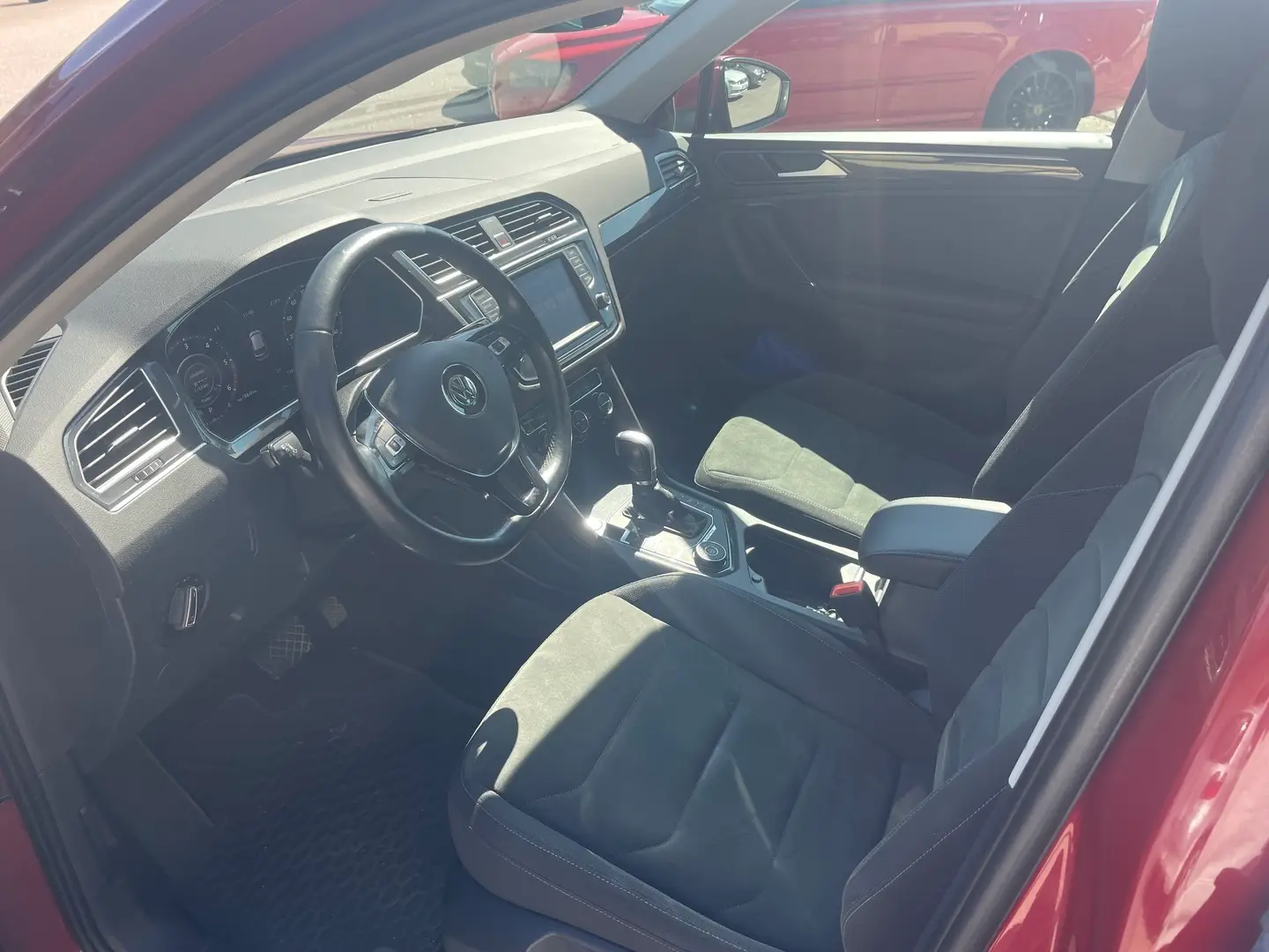 Car Image - 6MuQfSC7iReVxPvF1r2DXY