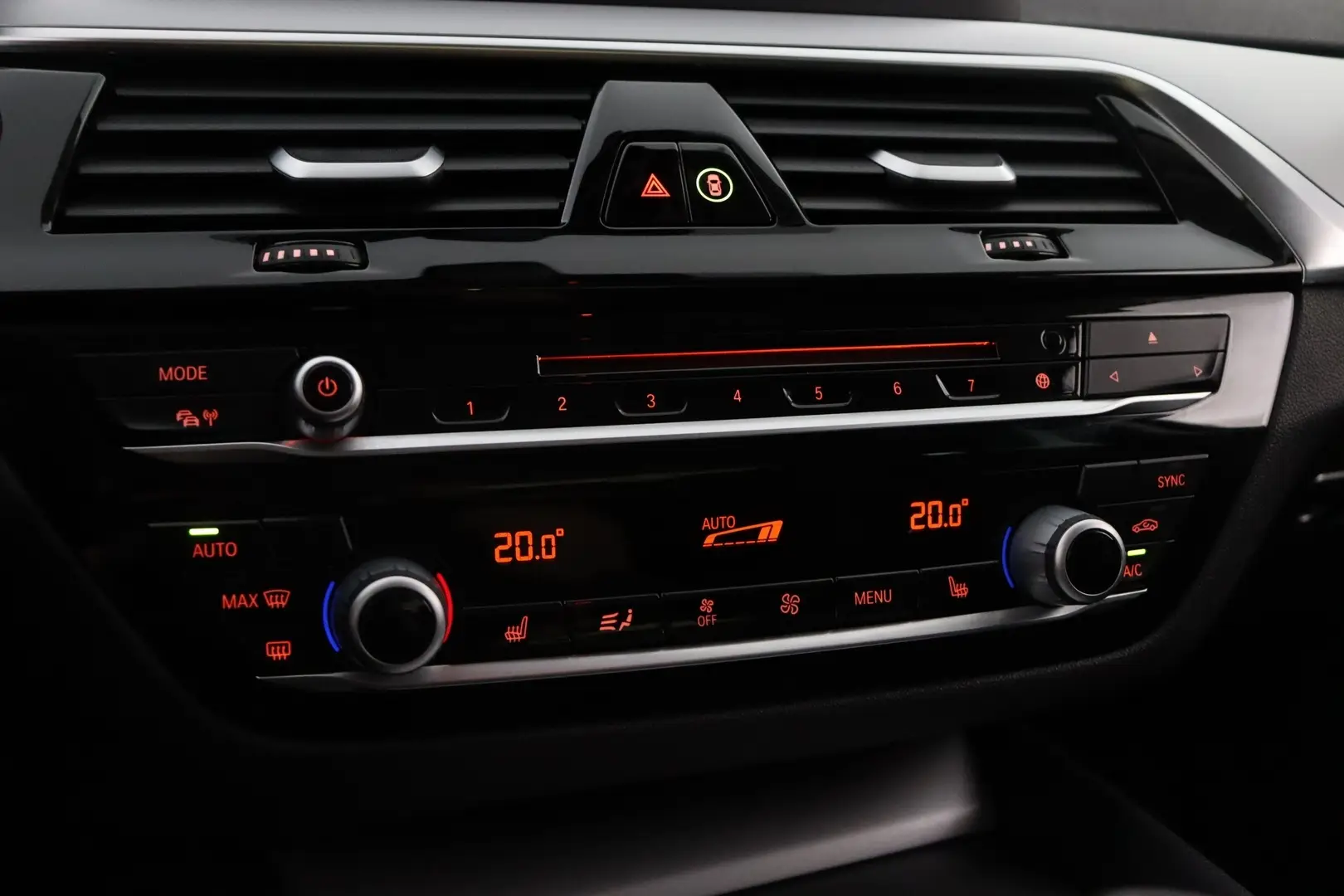 Car Image - 19jdeylwNVoCci9pmiTbML