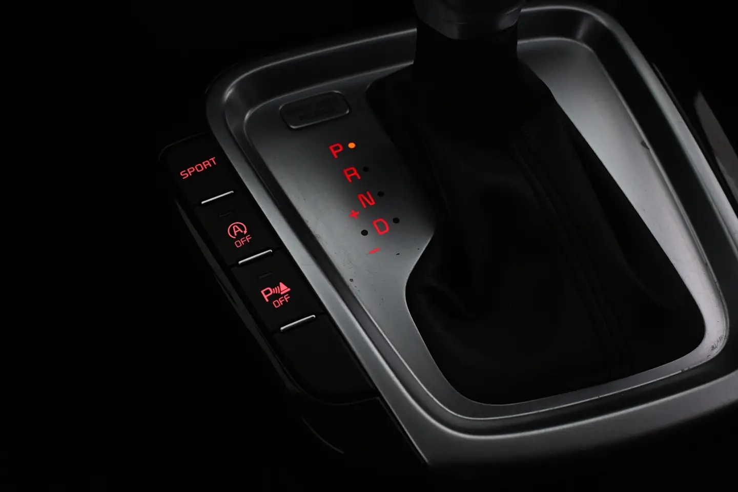 Car Image - 3KH5LOKrRfV4wihZgL7OrE