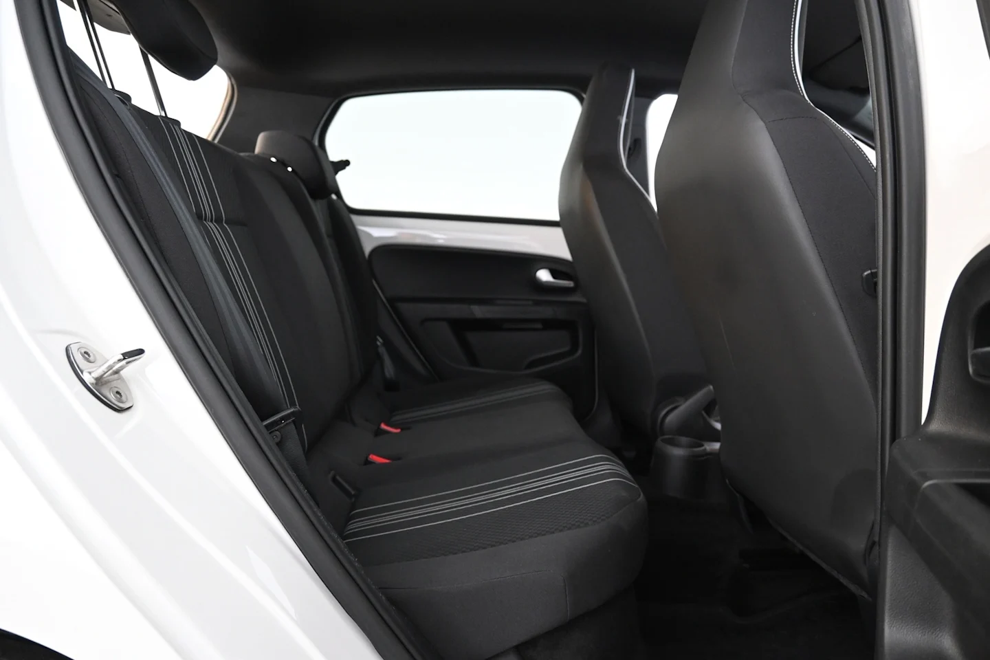 Car Image - 33gSiKYWe1SDzsVGjoF13u