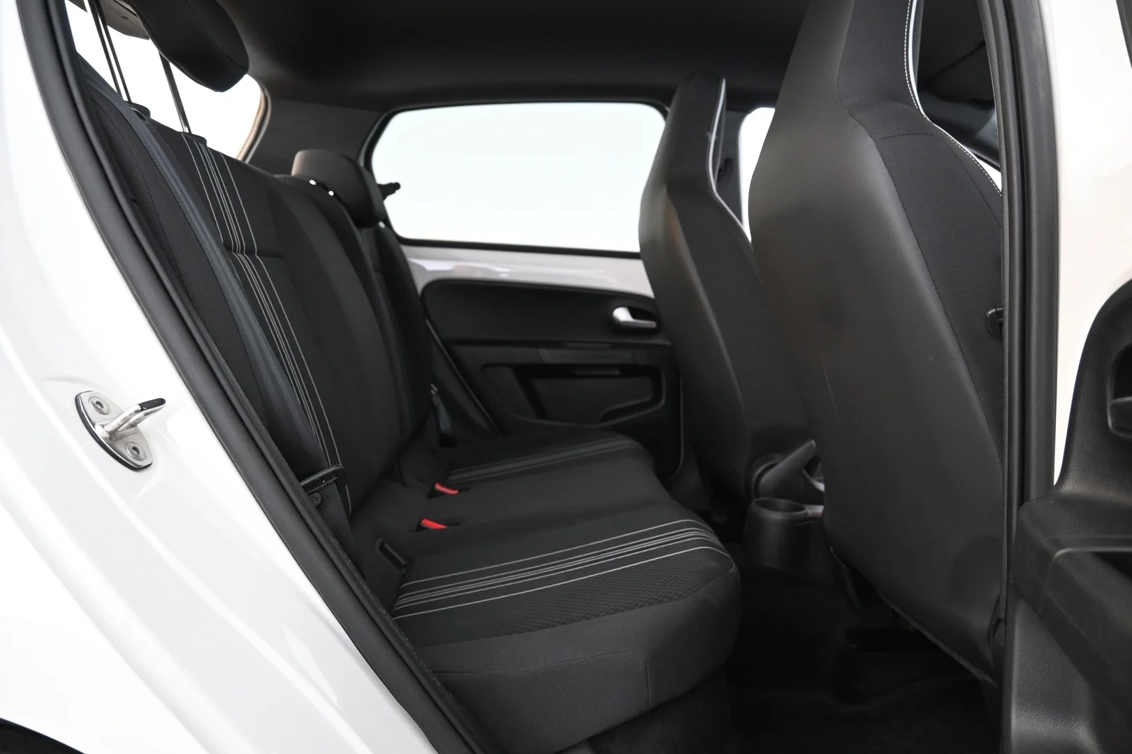 Car Image - 33gSiKYWe1SDzsVGjoF13u